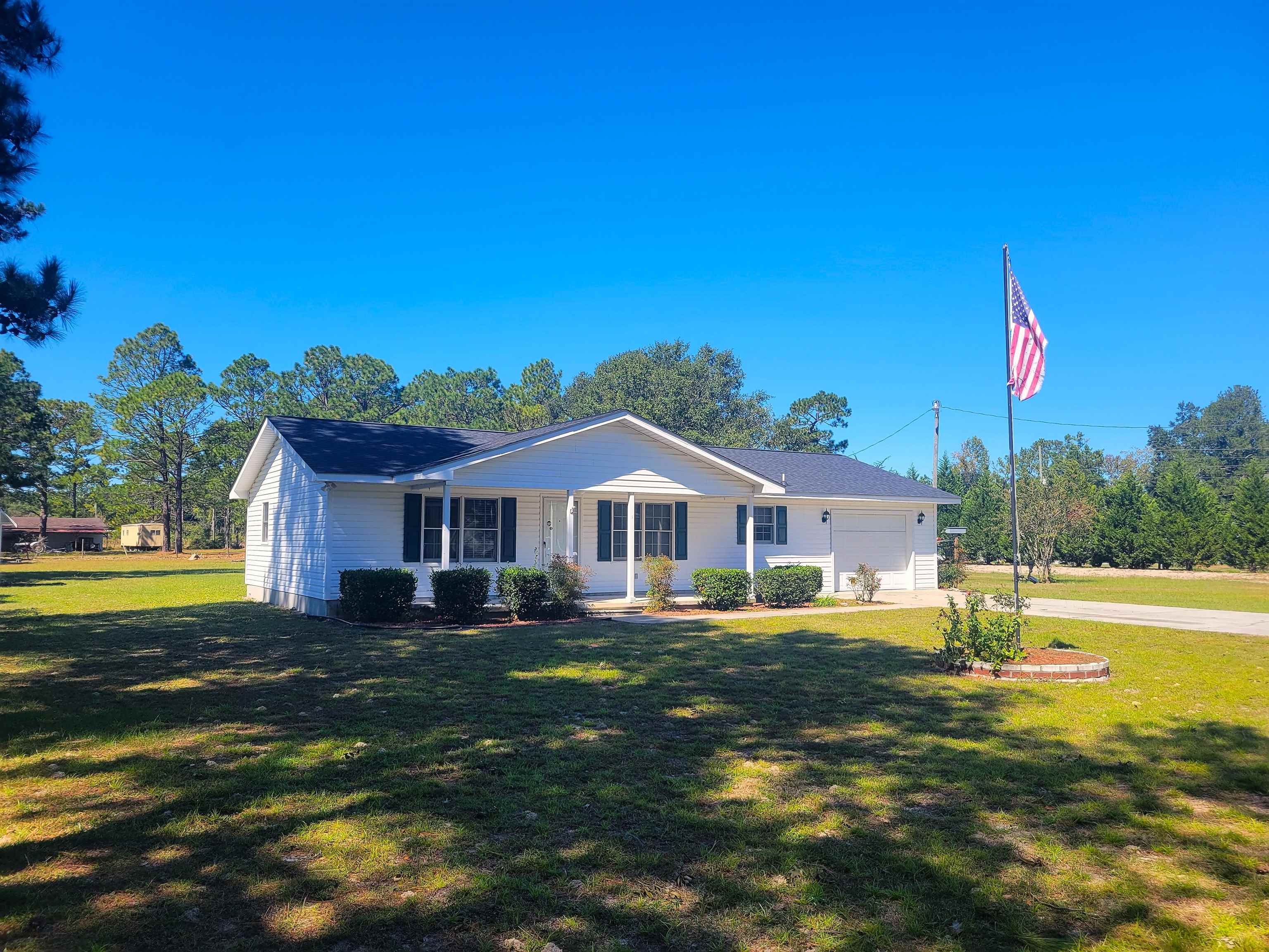 611 Sycamore Dr. Longs, SC 29568