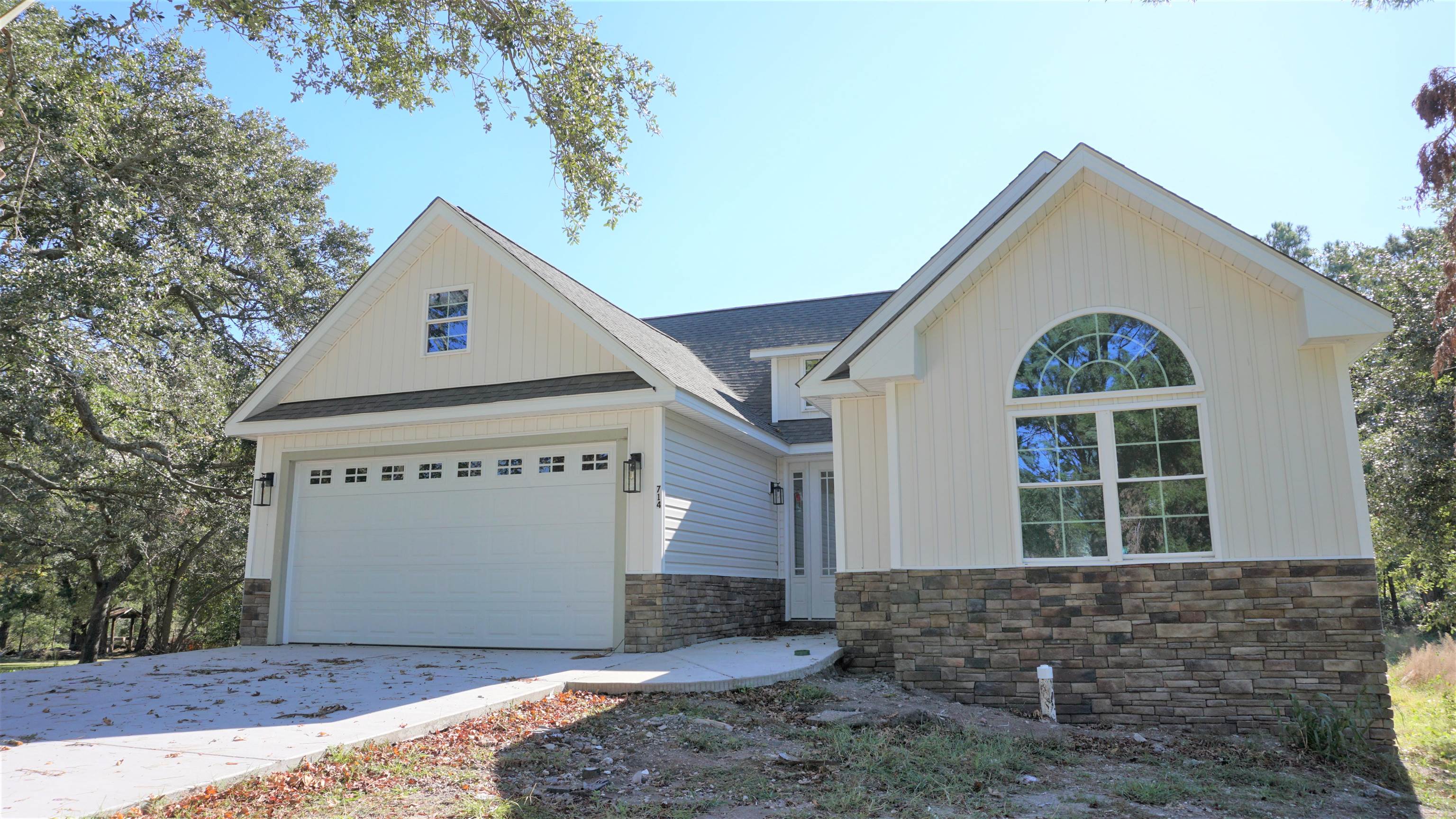 714 Charlotte Rd. Myrtle Beach, SC 29577