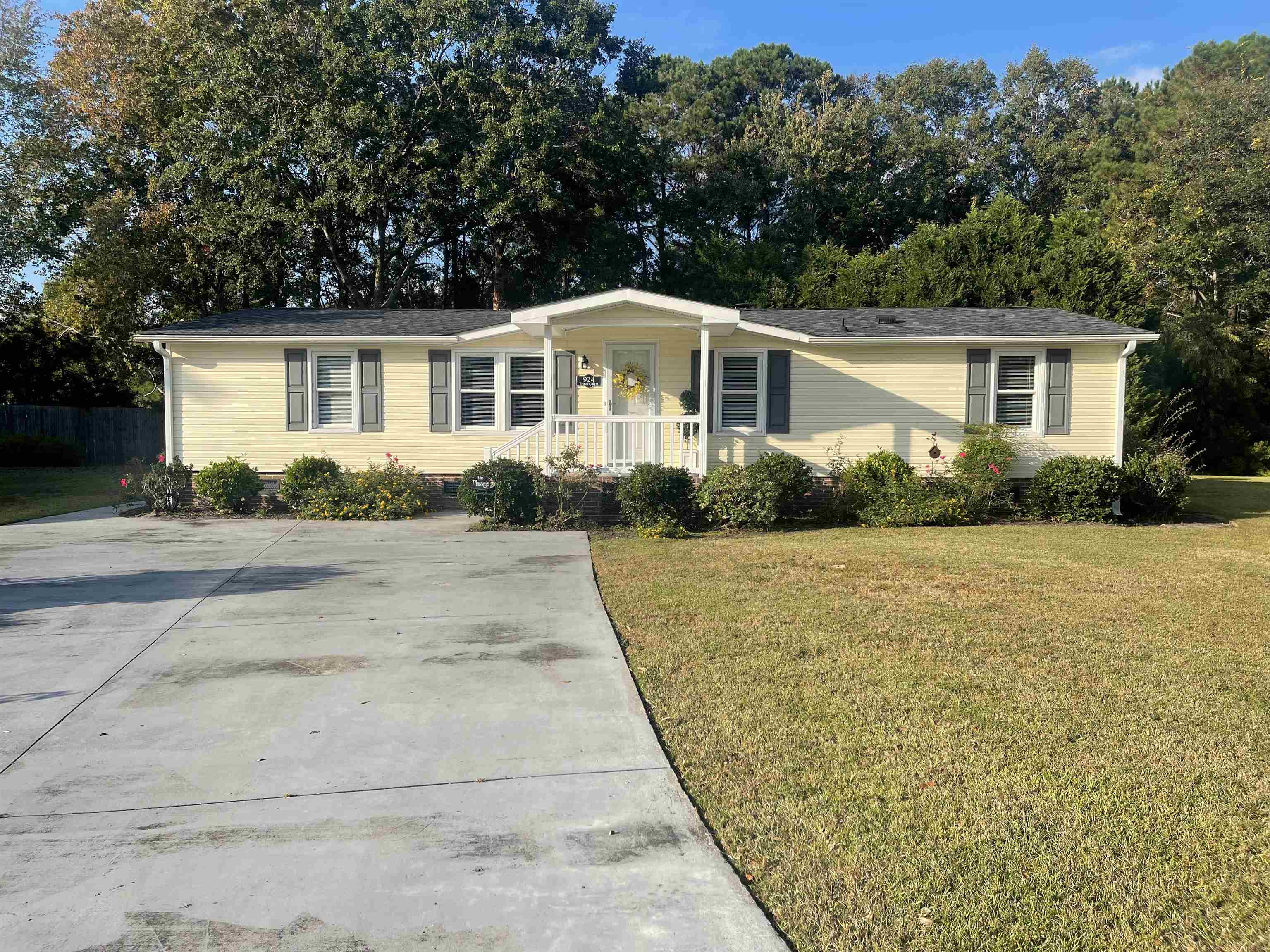 924 Trout Ct. Murrells Inlet, SC 29576