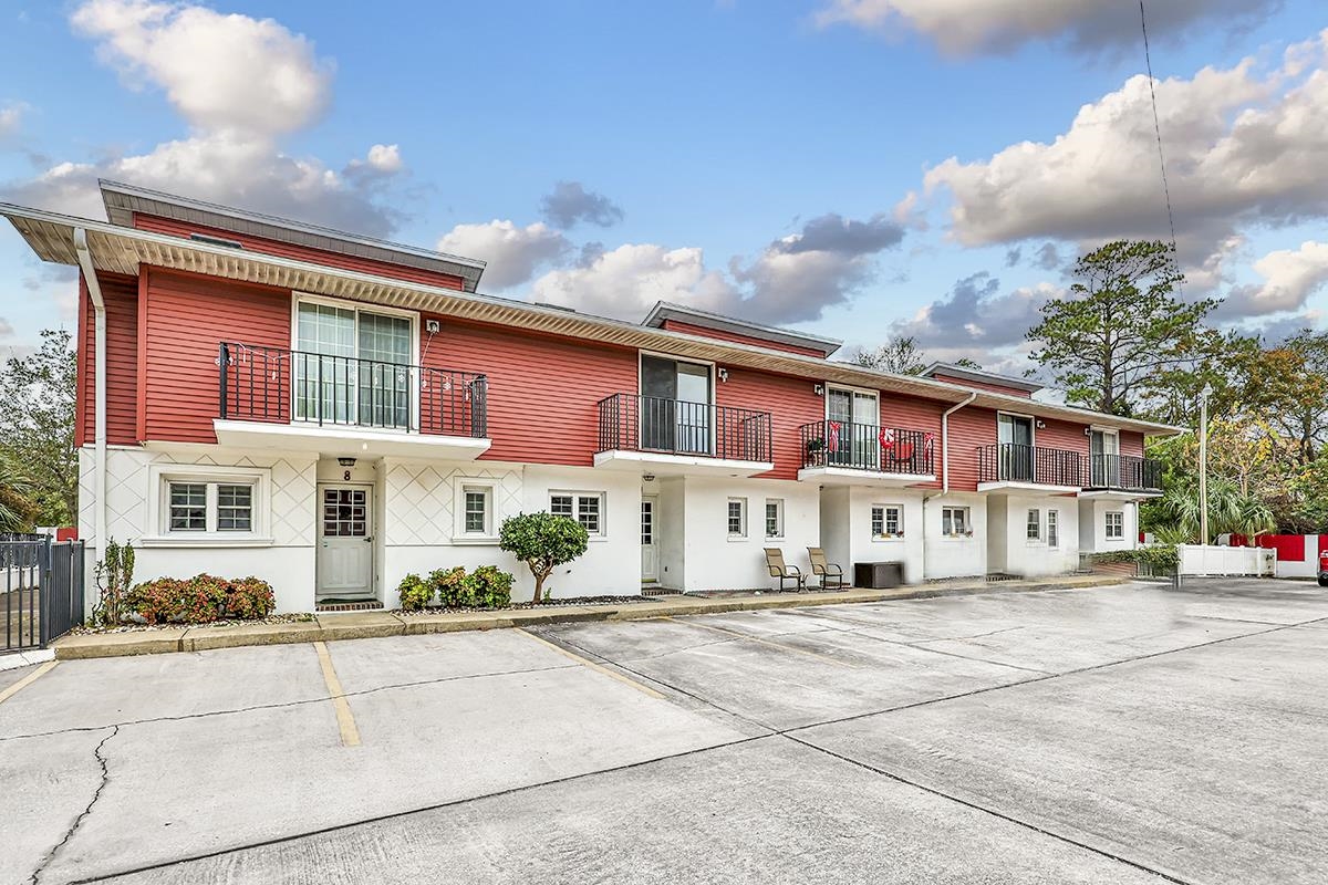 411 31st Ave. N Unit #10 Myrtle Beach, SC 29577