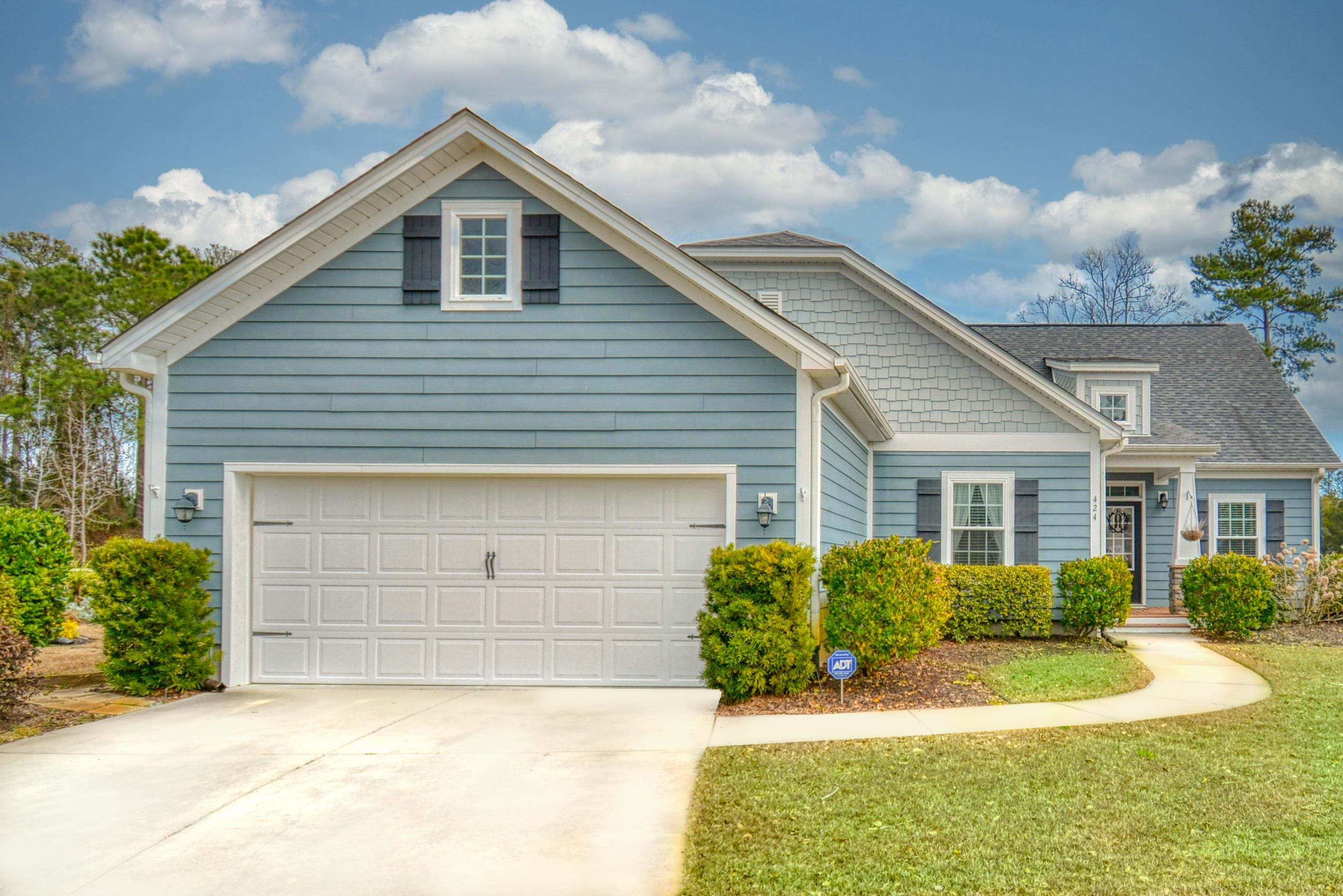 424 Retriever Ct. Murrells Inlet, SC 29576