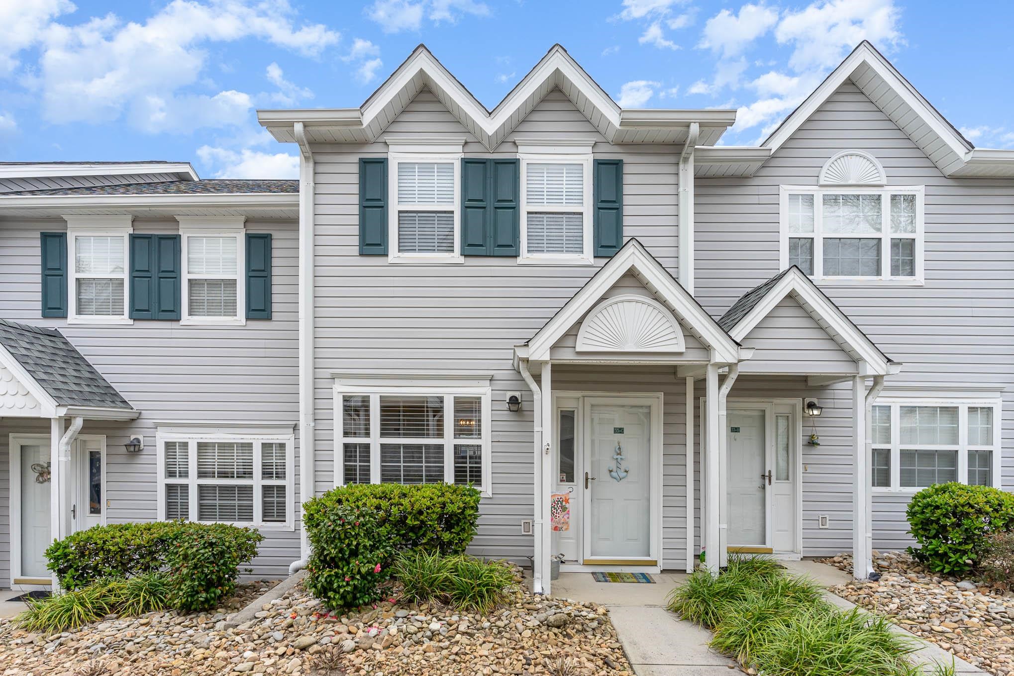 Sea Garden in North Myrtle Beach 2 Beds Condo/townhouse For Sale