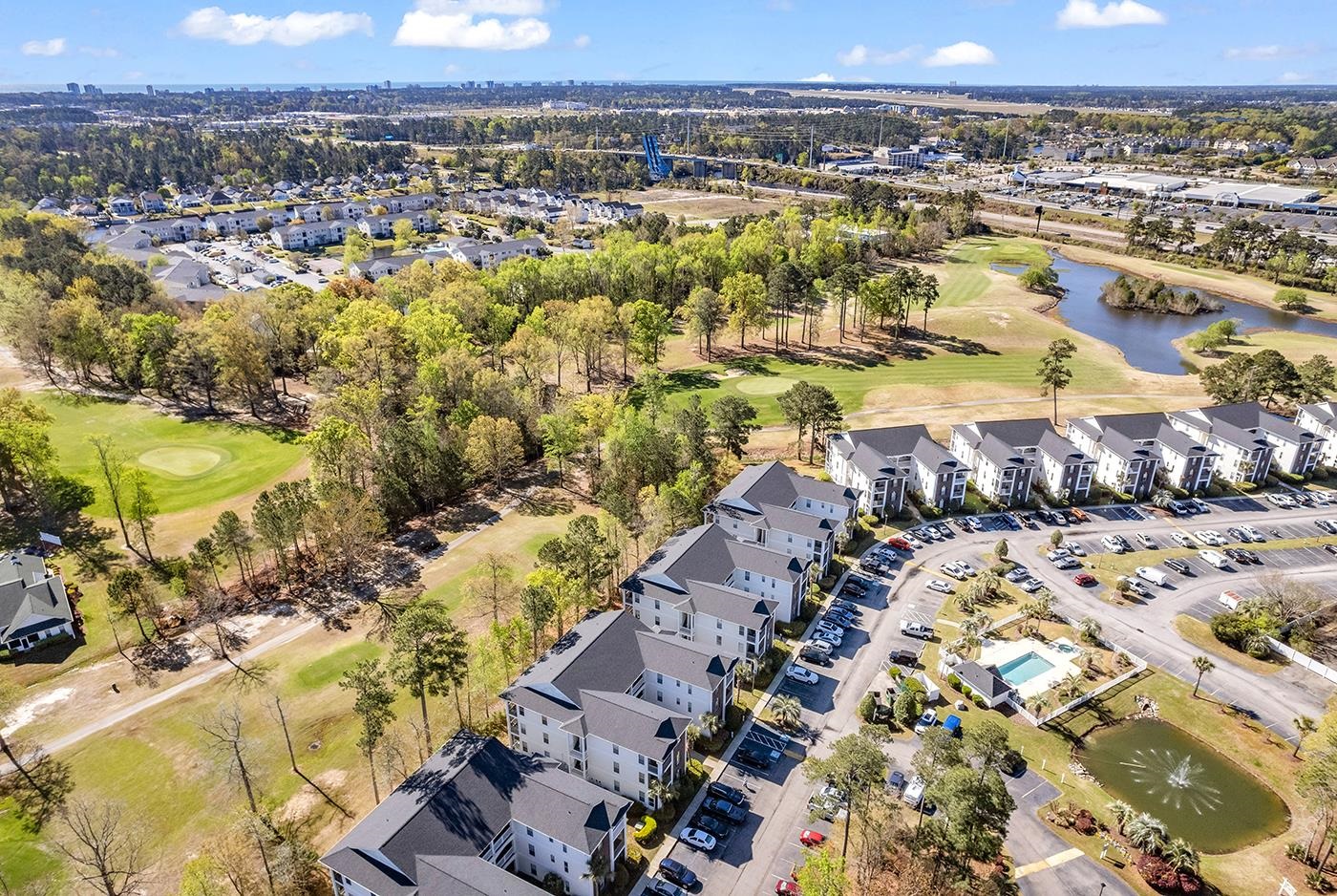 River Oaks Condos in Myrtle Beach 2 Beds Condo/townhouse For Sale