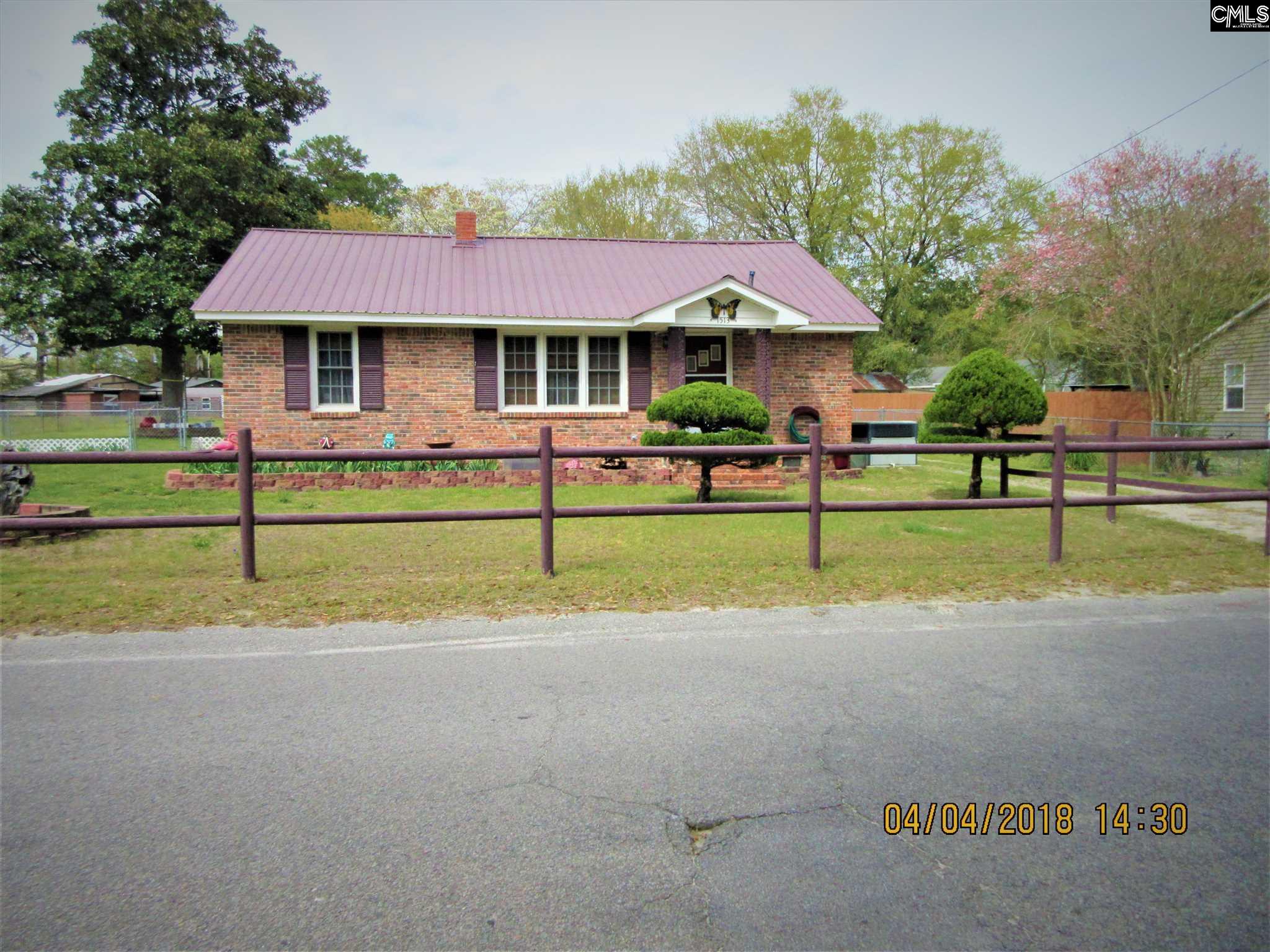 1513 White Camden, SC 29020
