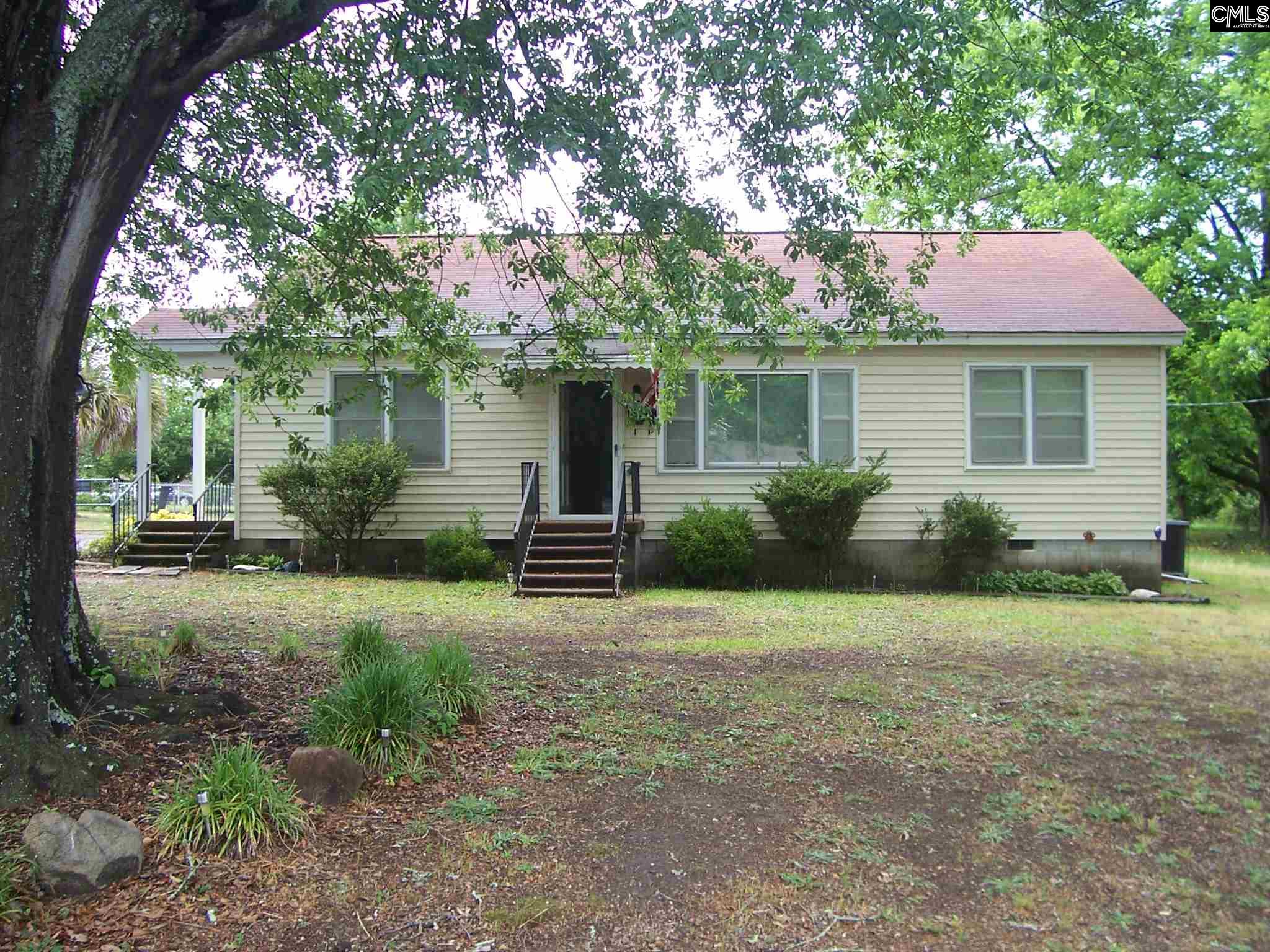 2711 Deloache Newberry, SC 29108
