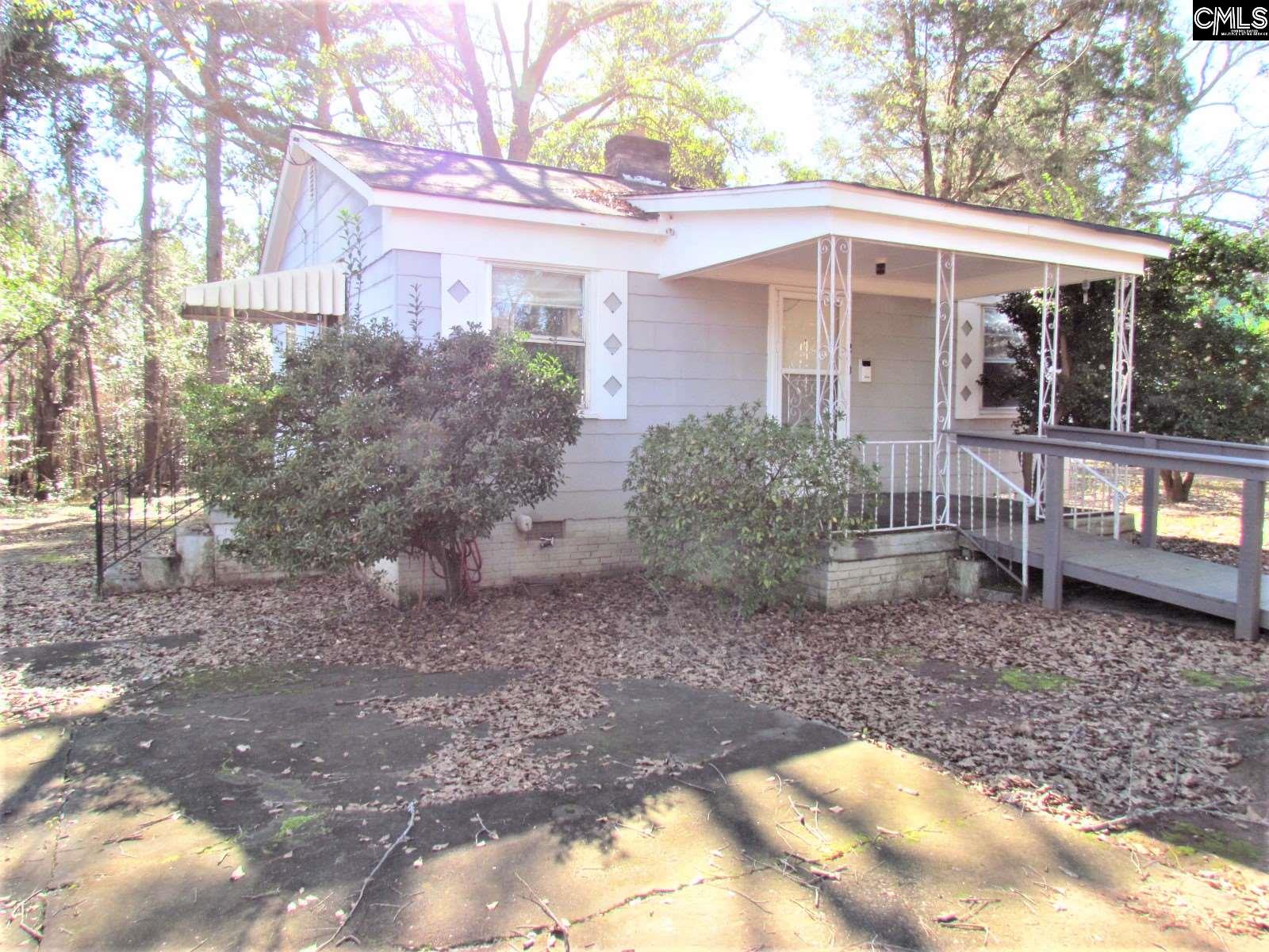 210 Pineneedle Columbia, SC 29203