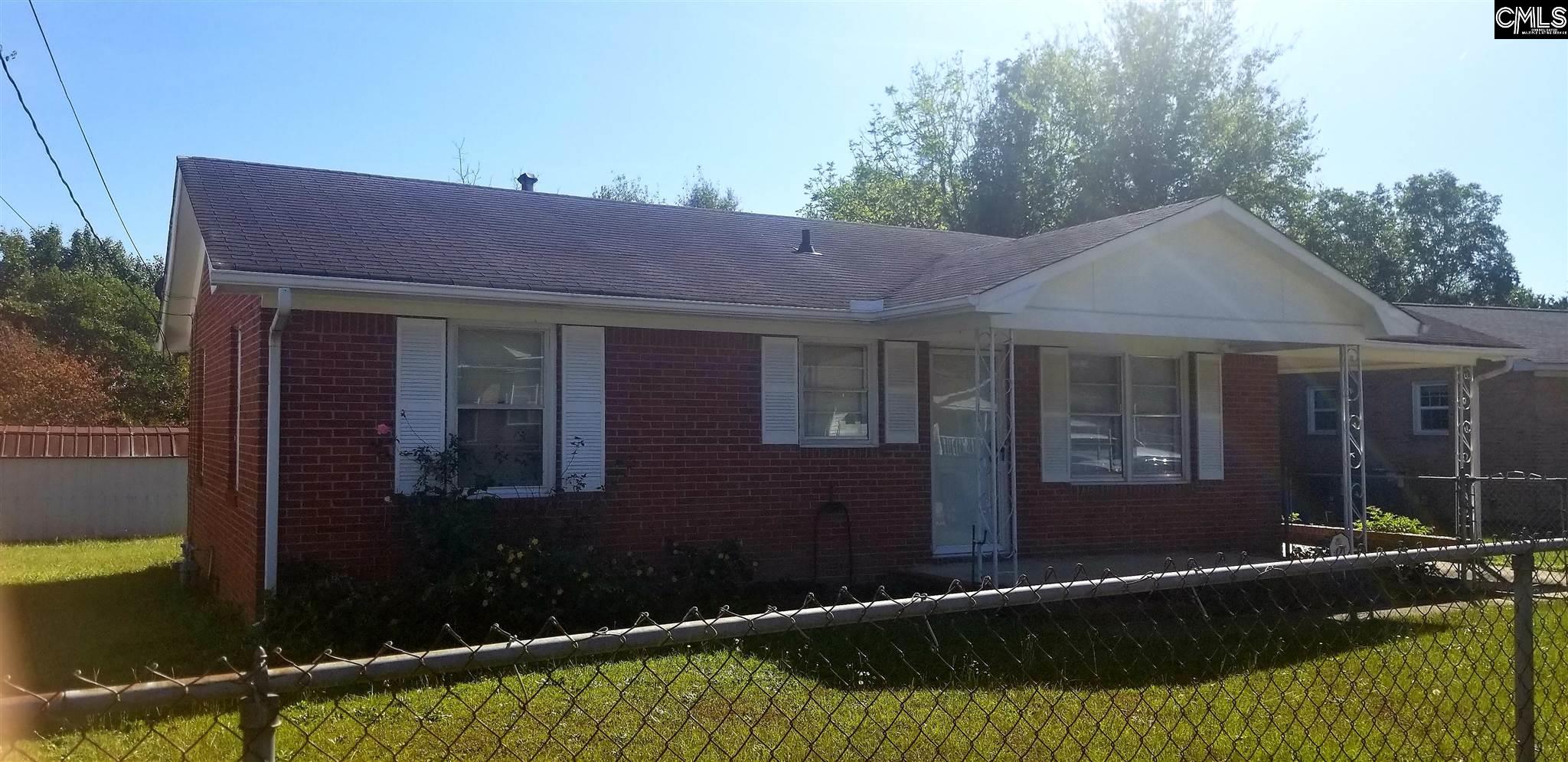 1912 Warwick Camden, SC 29020