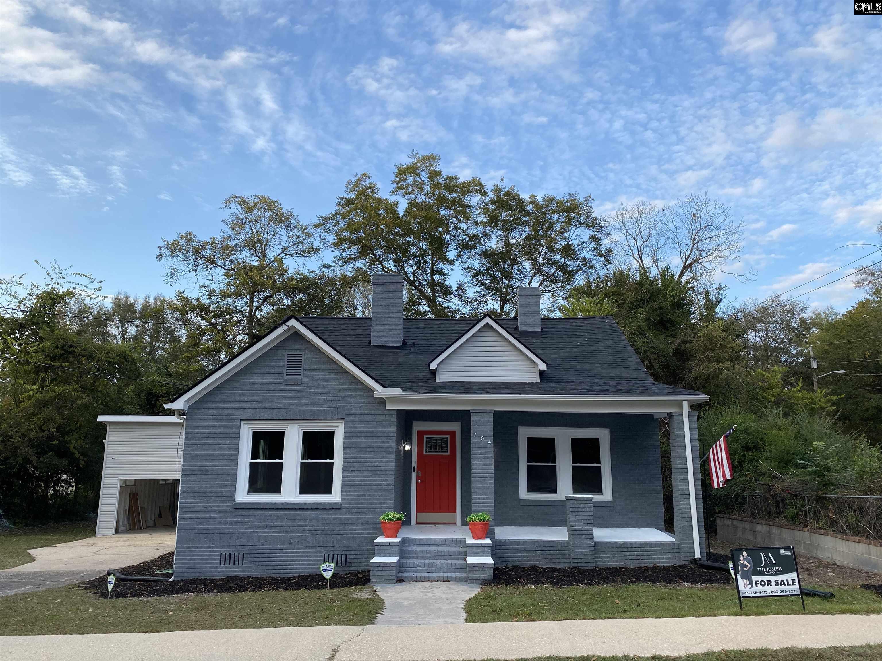 704 Hampton Street Camden, SC 29020