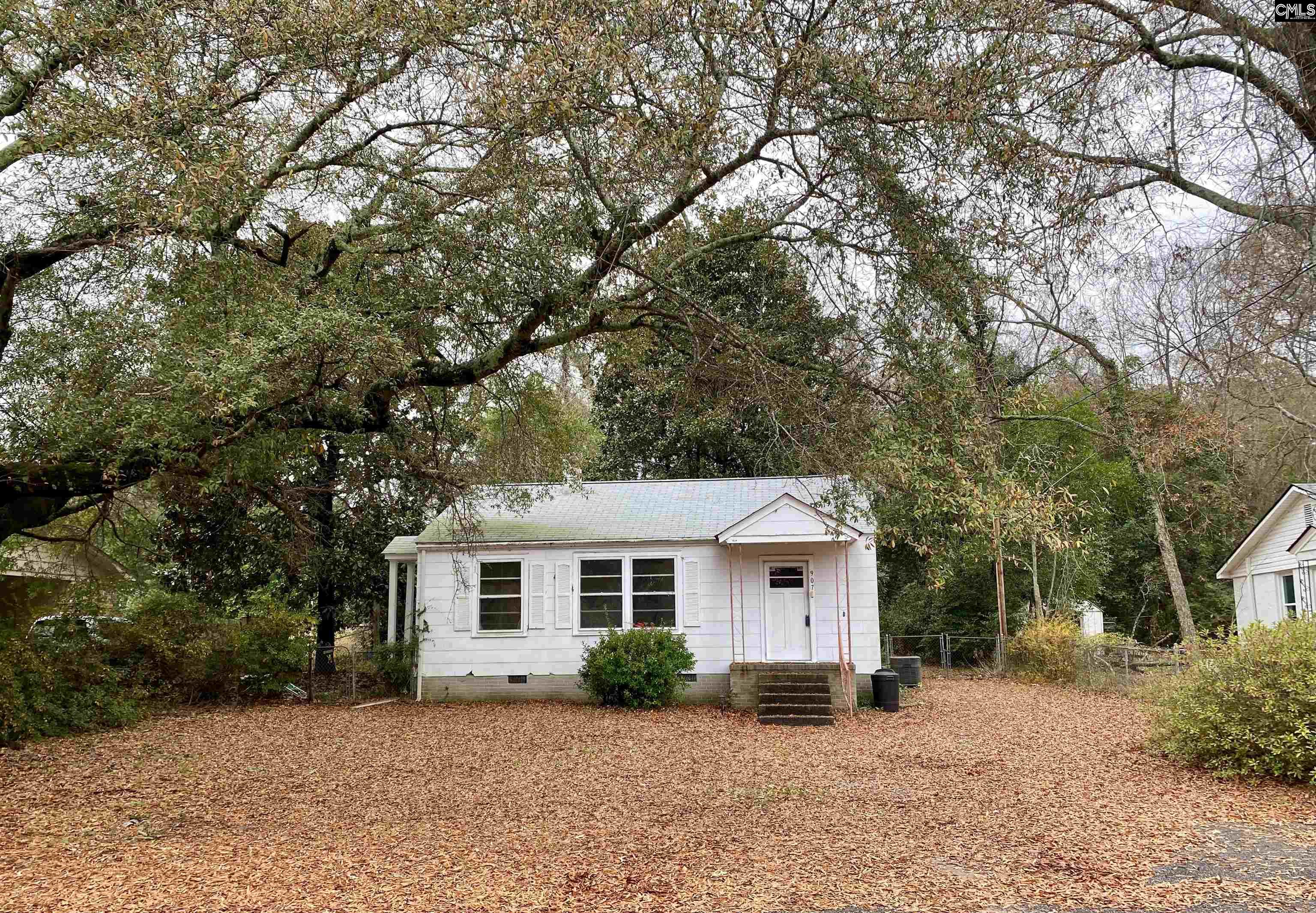 907 Woodlawn Drive Camden, SC 29020-4057