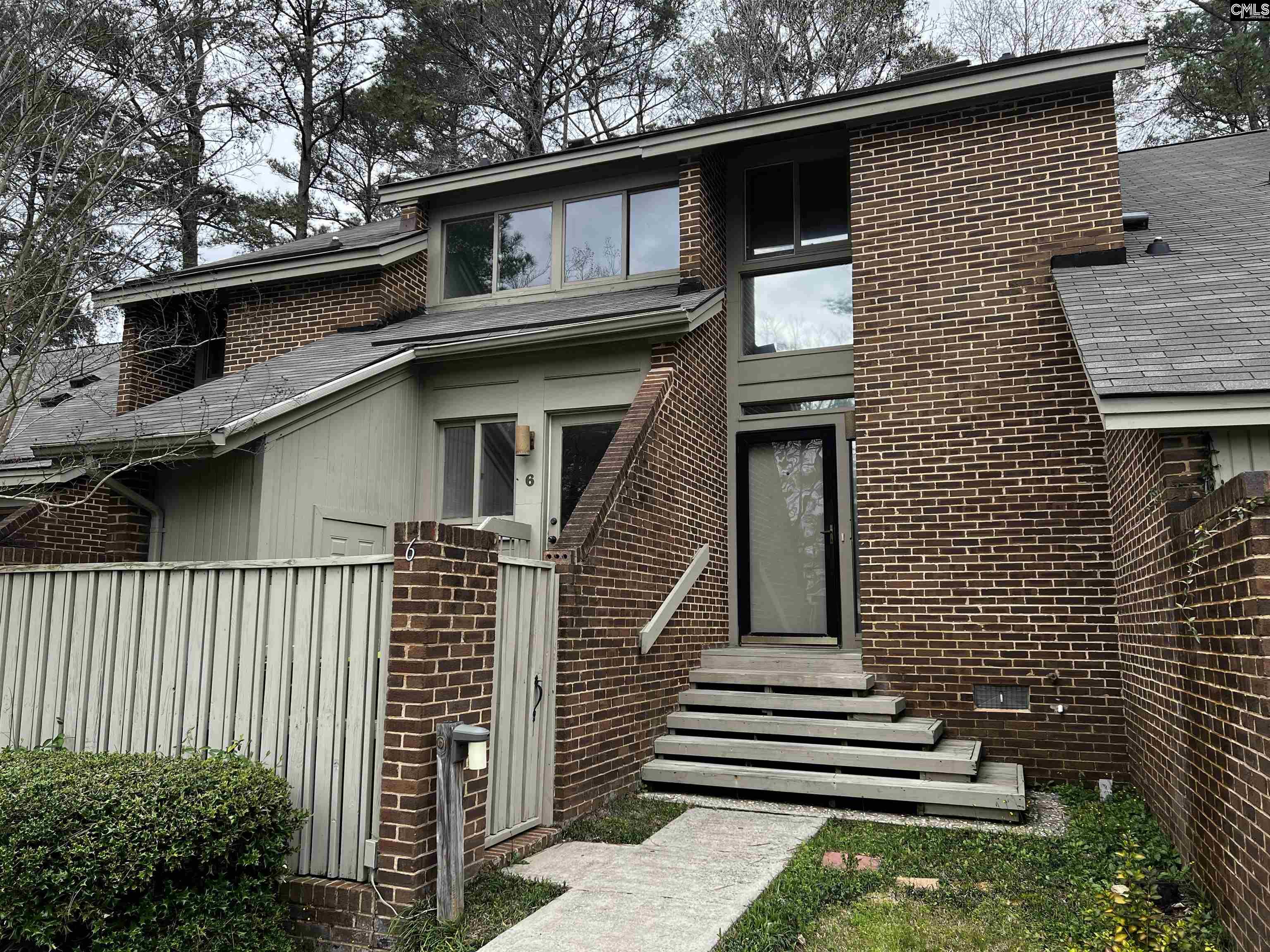 6 Gardenwood Court Columbia, SC 29209
