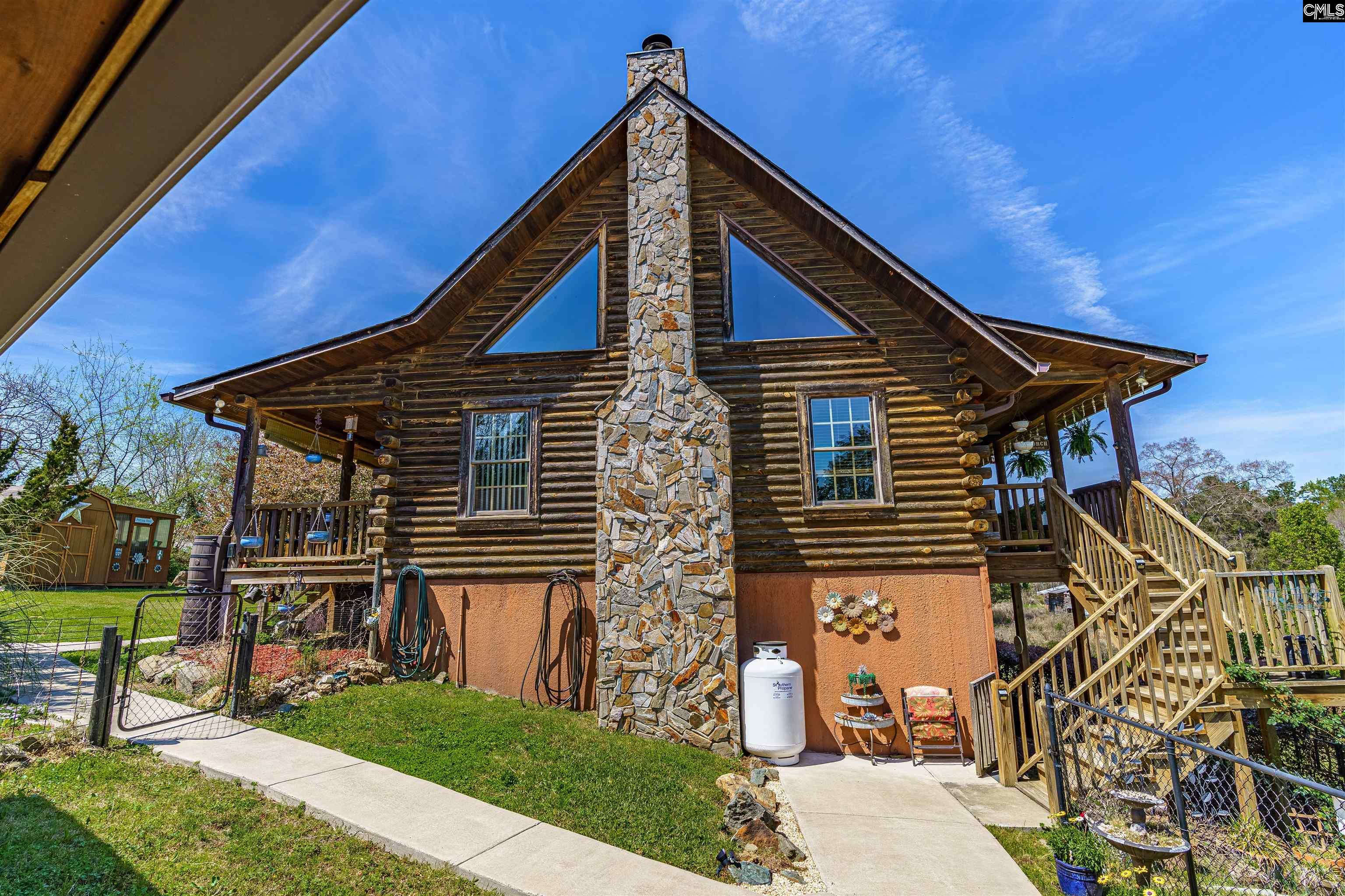 1004 Lynn Mccartha Chapin, SC 29036