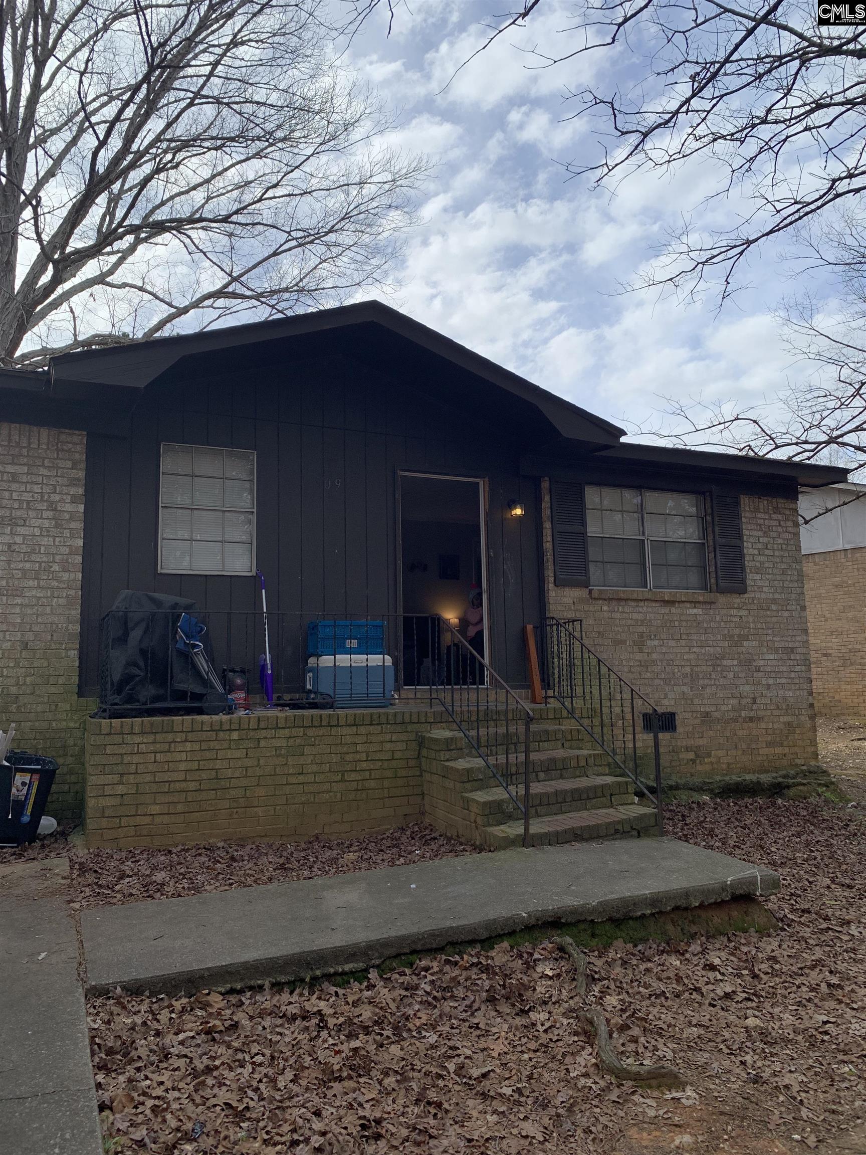 809 Old Oak Columbia, SC 29203