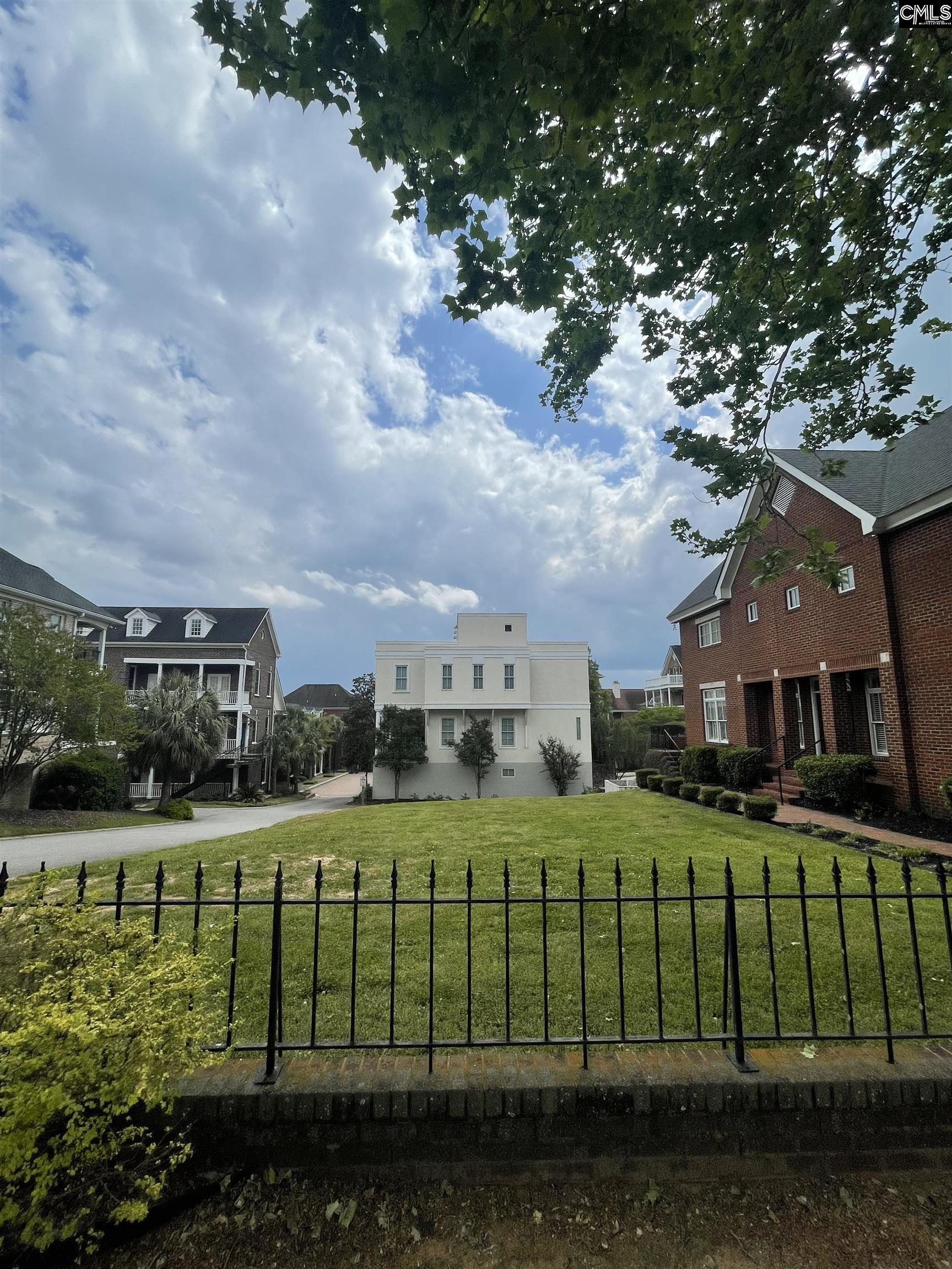 824 Laurel Street Columbia, SC 29201
