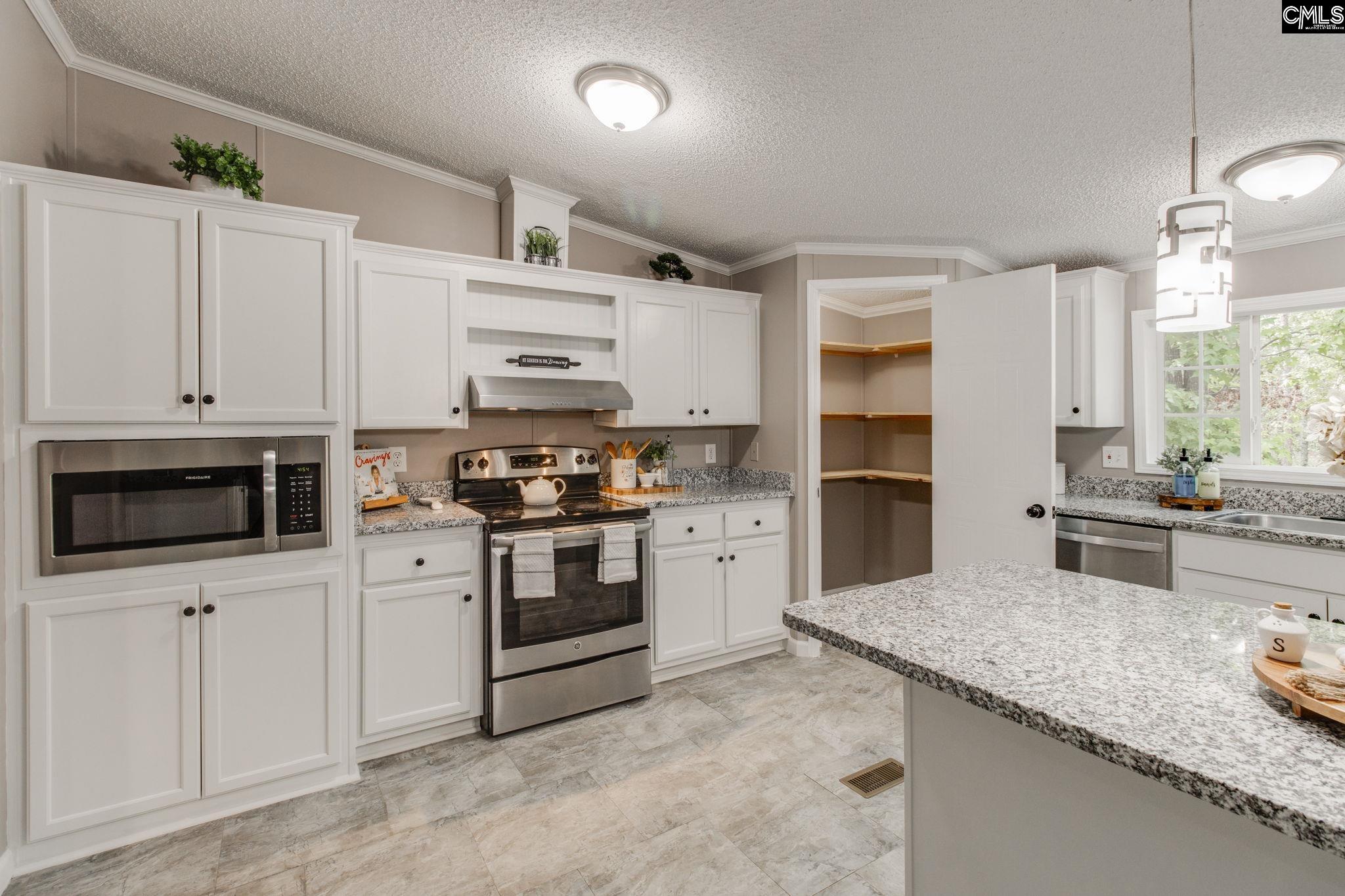 693 Archwood Street Gaston, SC 29053