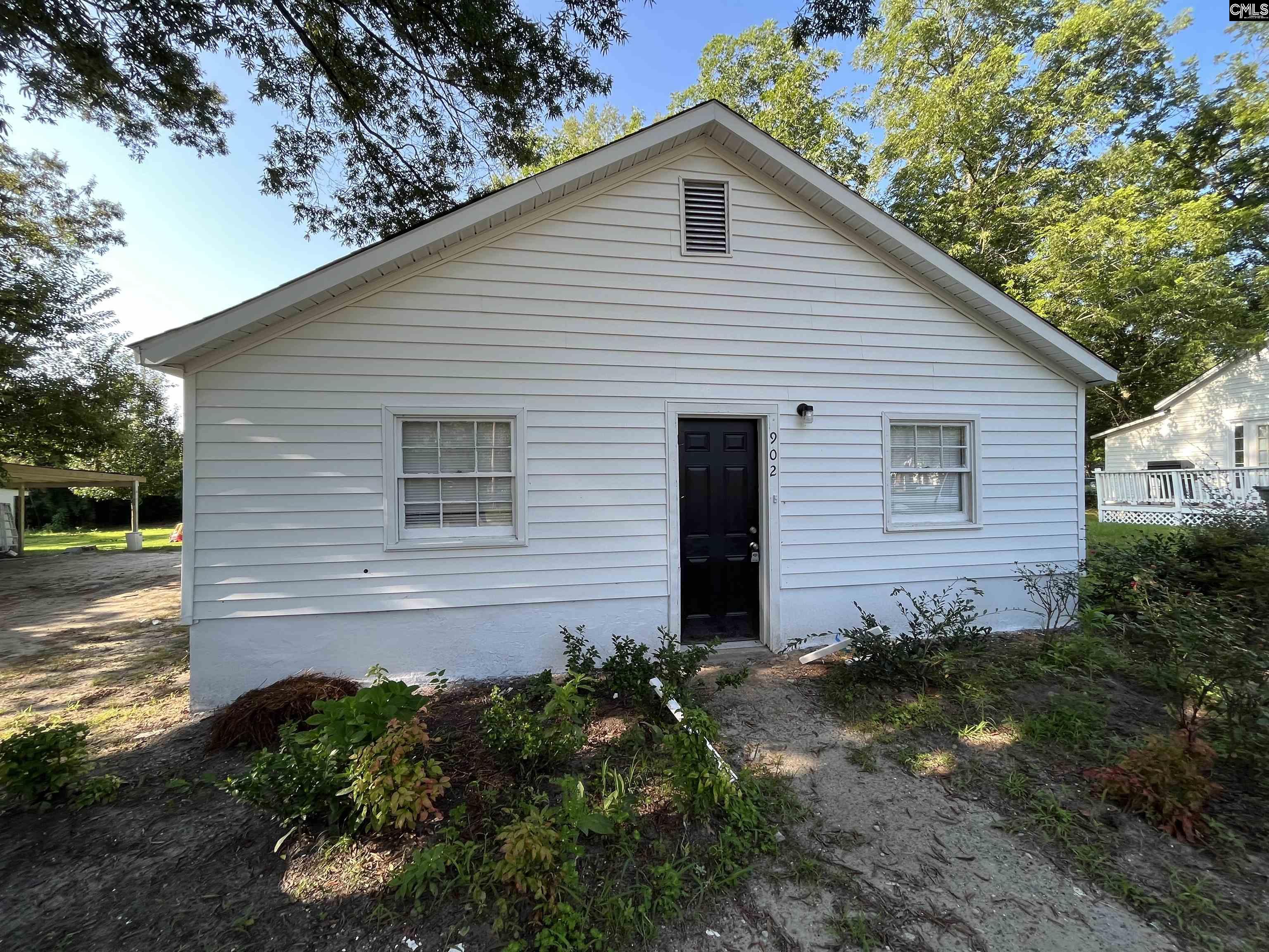 902 Pineview Street Camden, SC 29020