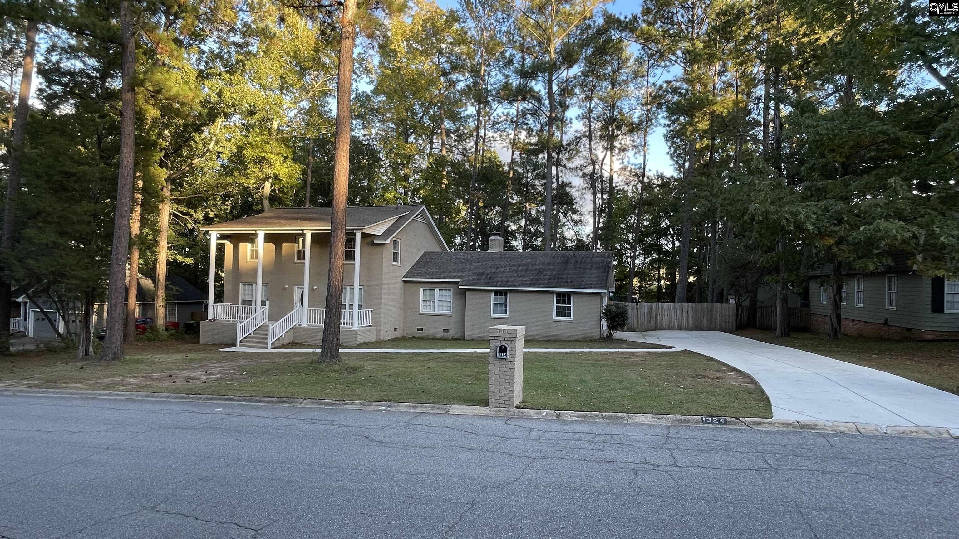 1324 Country Squire Drive Columbia, SC 29212-2202
