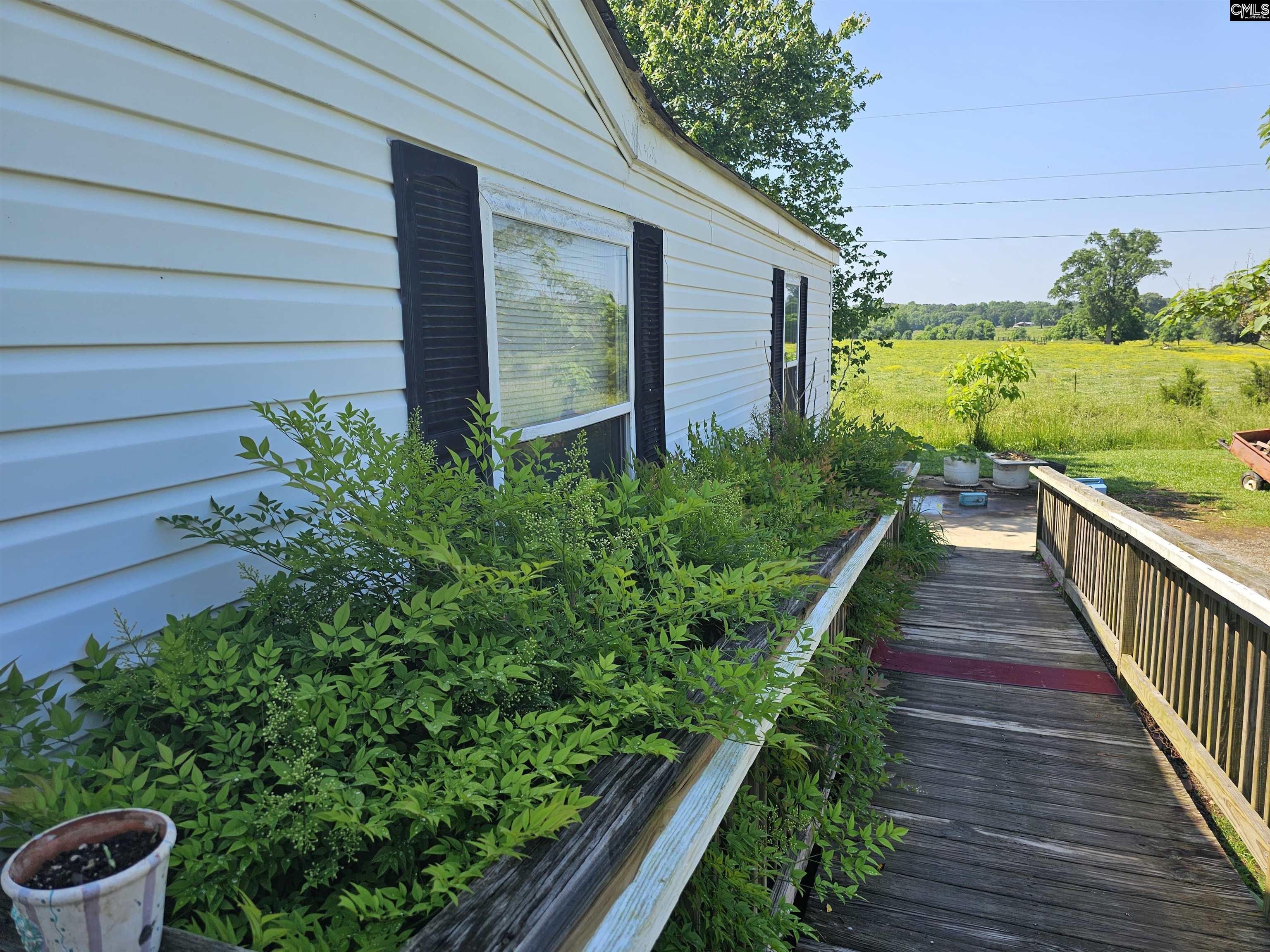 6044 Old Chappells Ferry Road Saluda, SC 29138