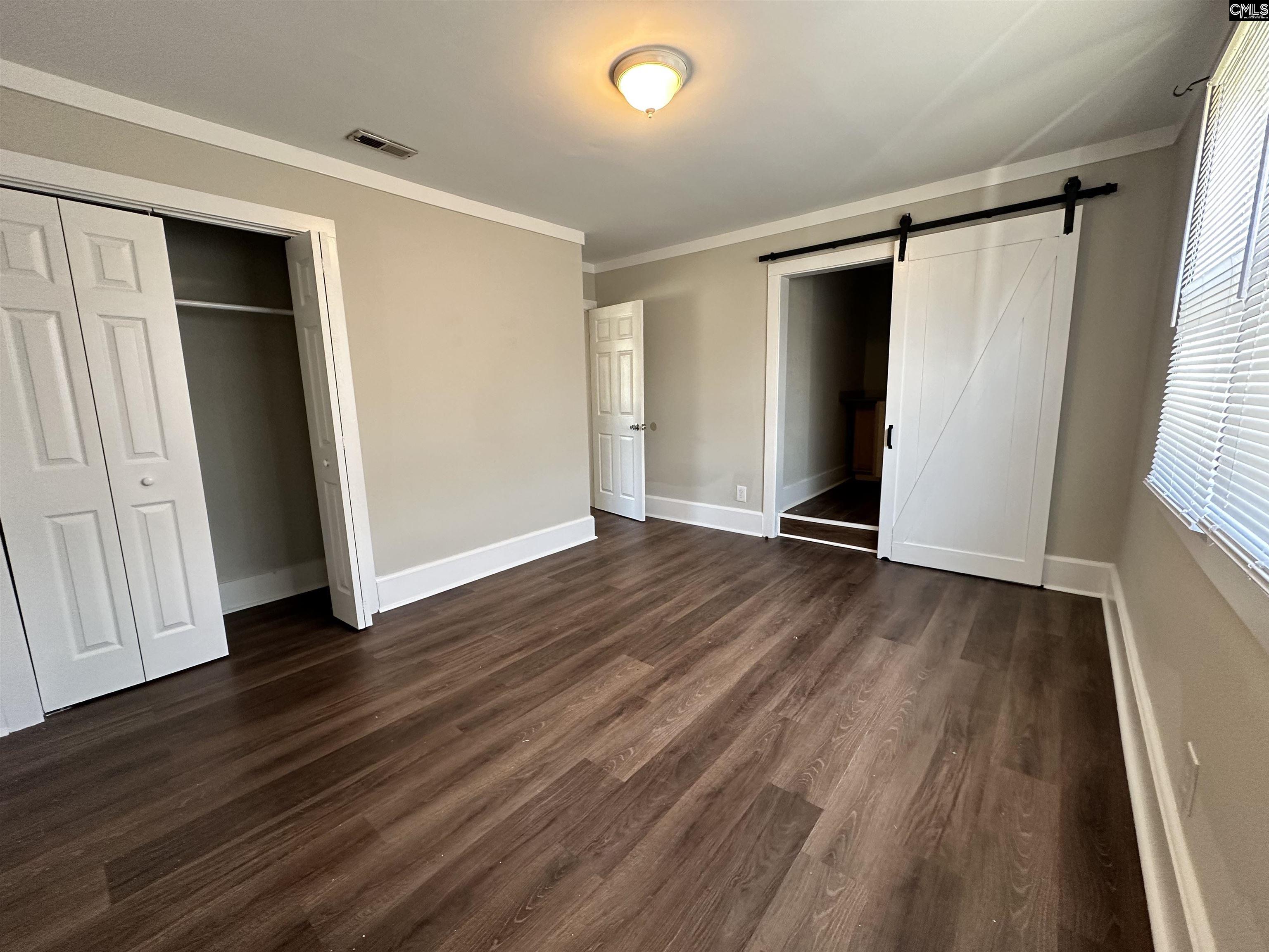 listing main picture