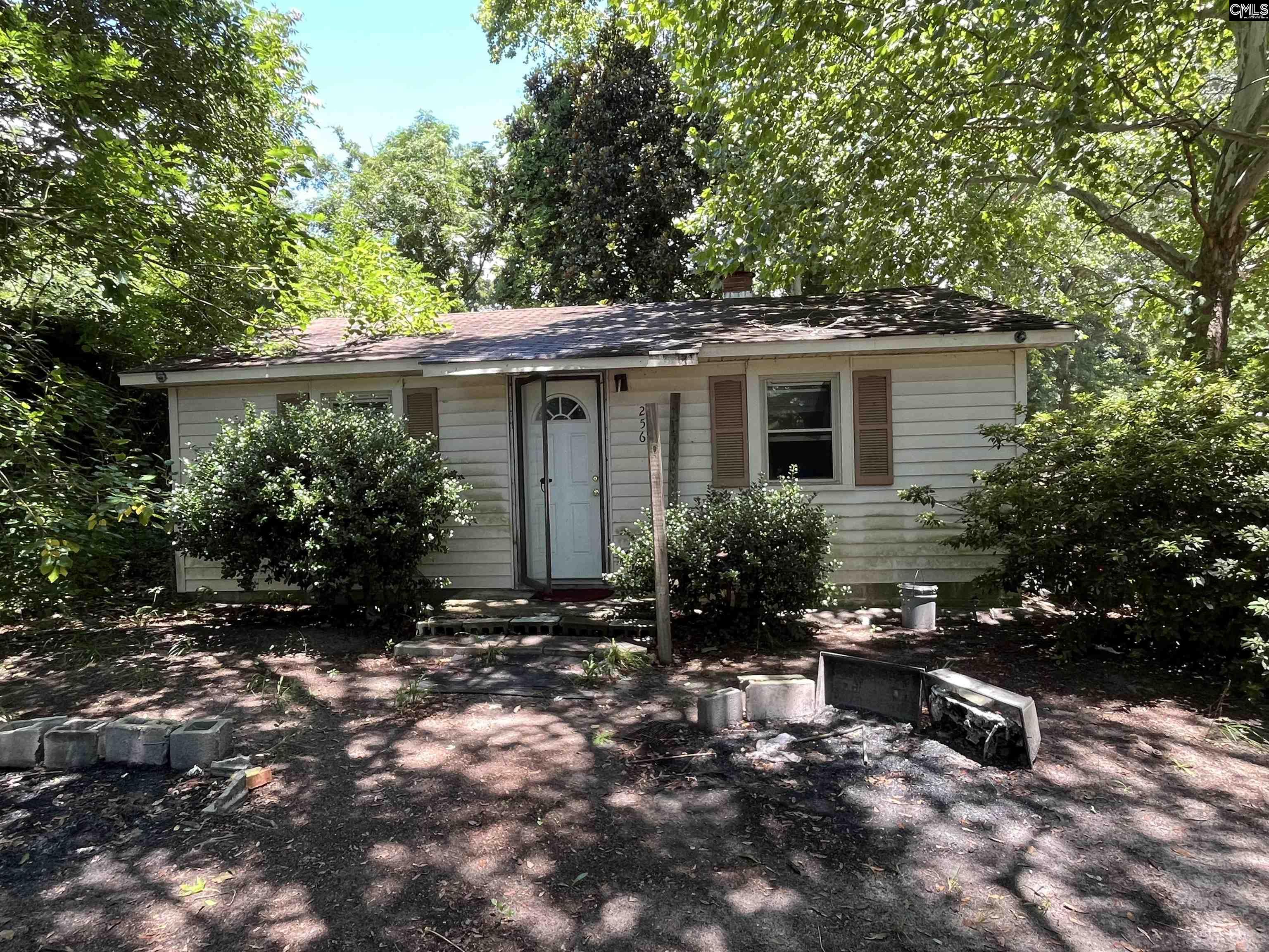 256 Seivern Road Wagener, SC 29164