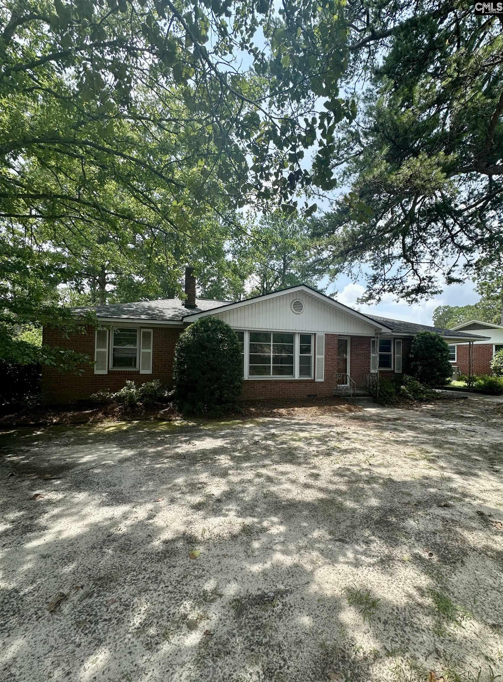 1813 Fairlawn Circle Cayce, SC 29033