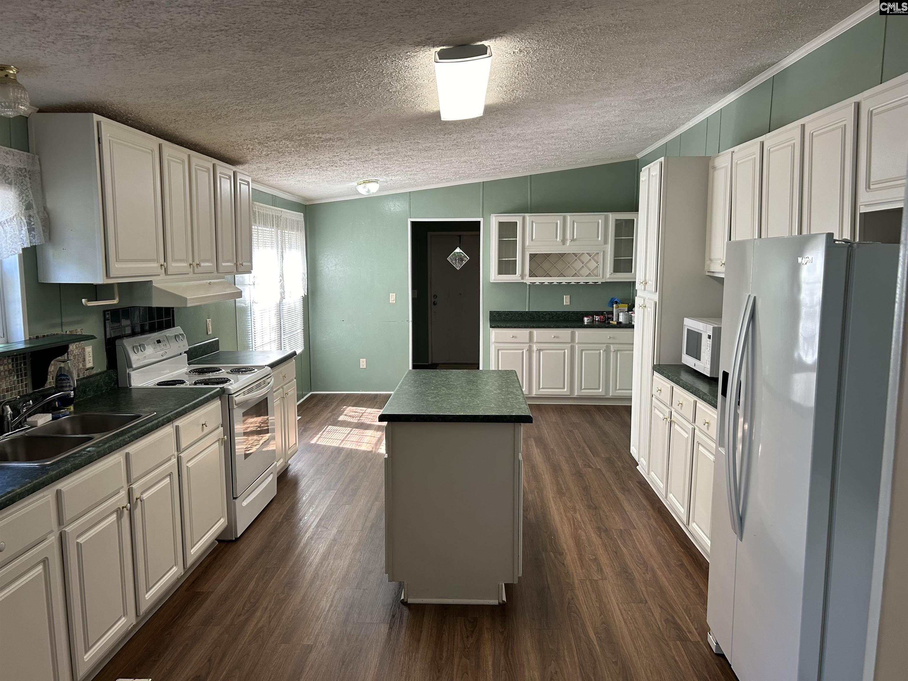 828 Calks Ferry Road Lexington, SC 29072