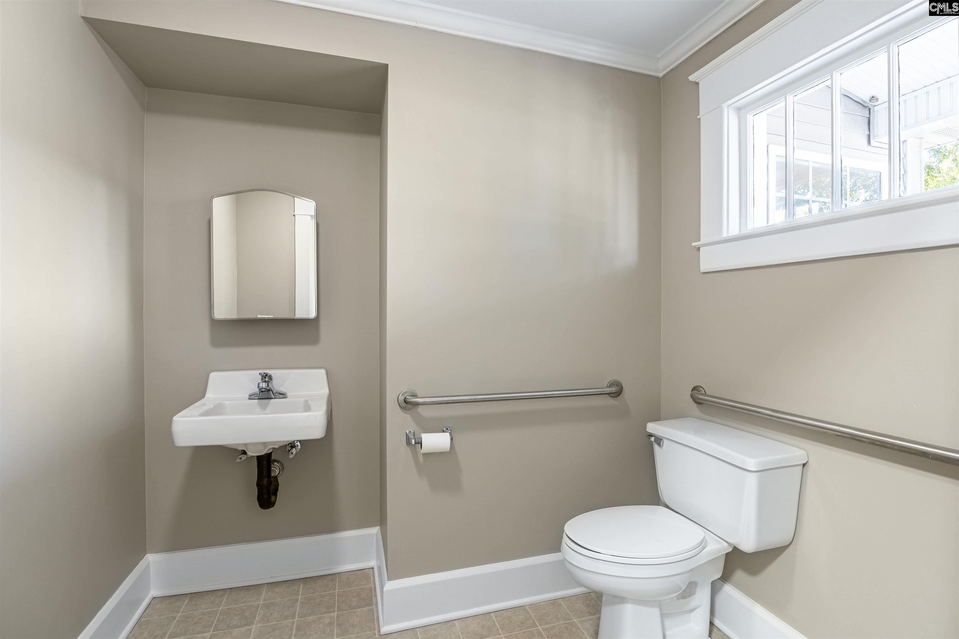 715 W Dekalb Street Camden, SC 29020