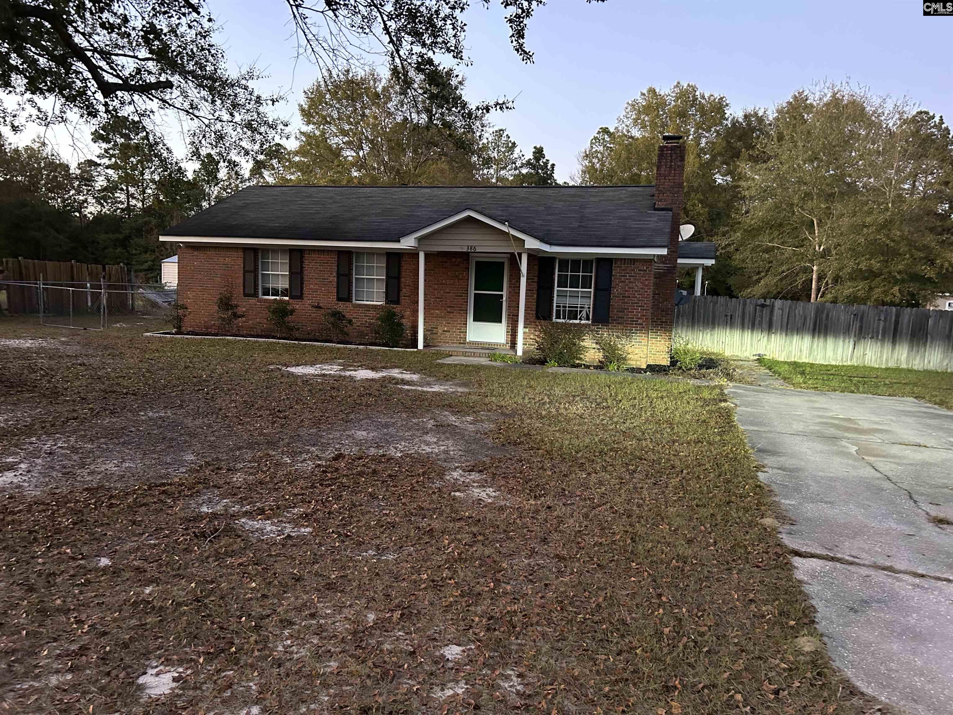 386 Eskie Dixon Road Elgin, SC 29045