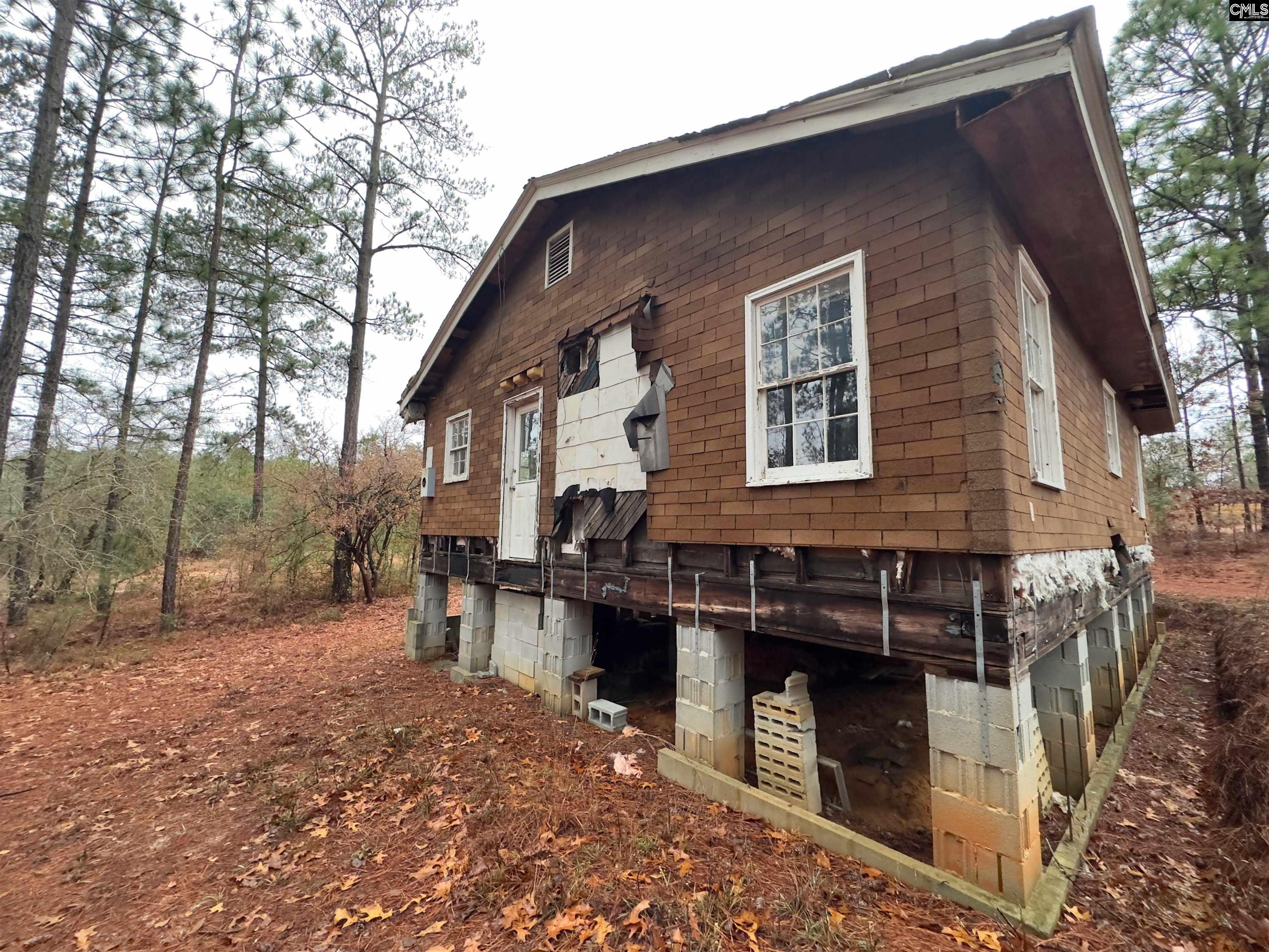 618 Toms Creek Road Hopkins, SC 29061