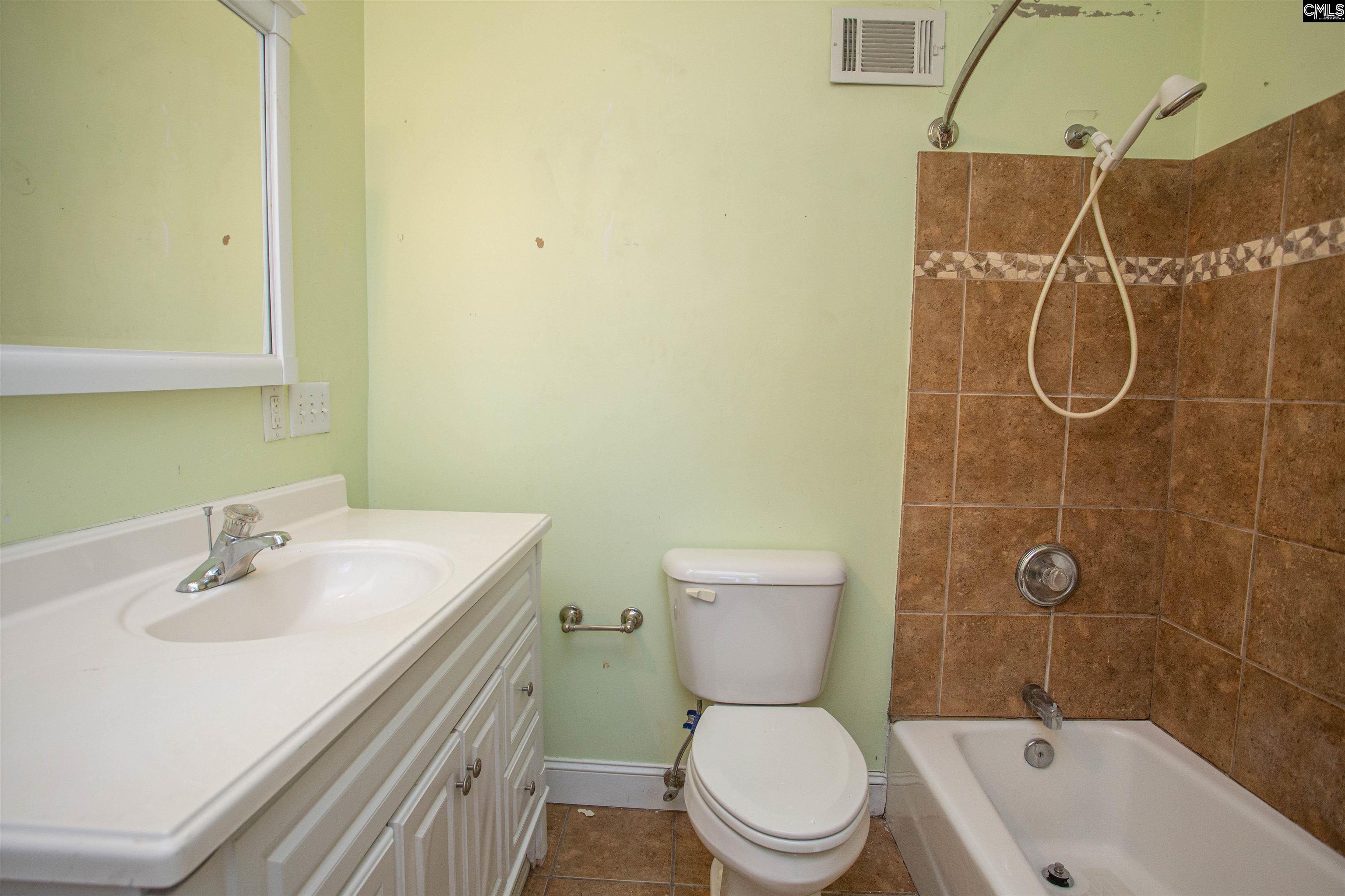 1407 Sarsfield Avenue Camden, SC 29020-0000