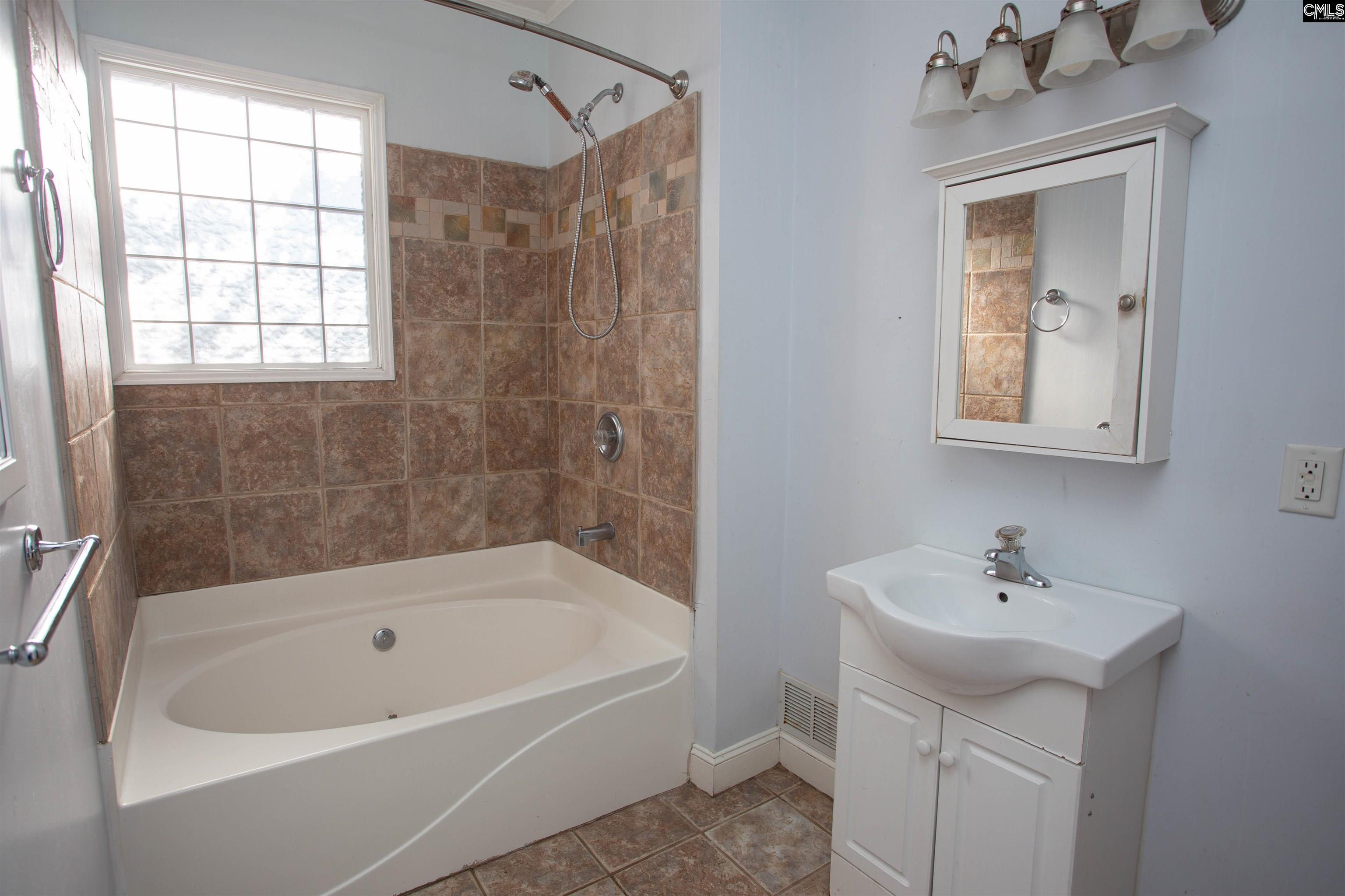 1407 Sarsfield Avenue Camden, SC 29020-0000