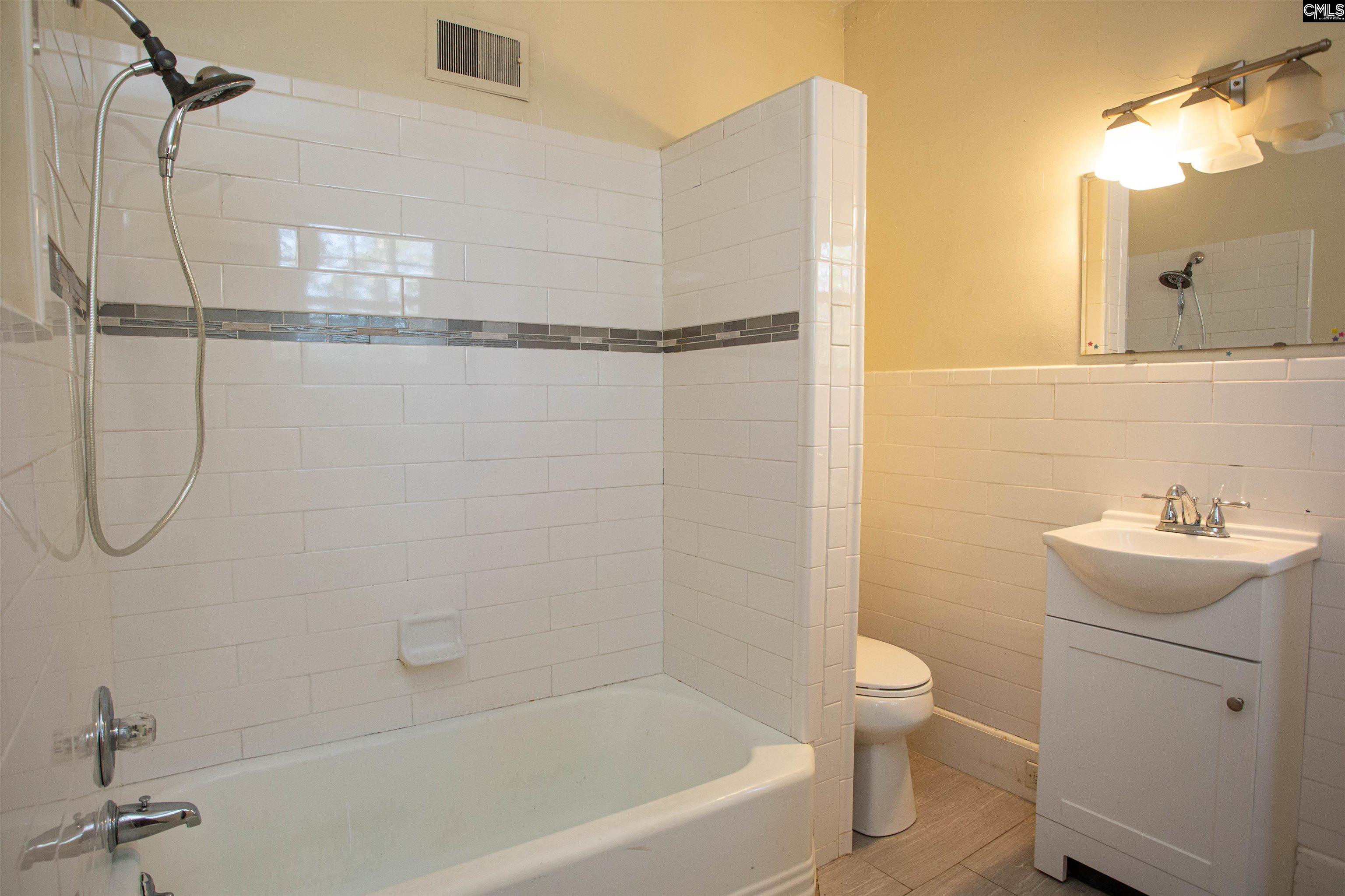 1407 Sarsfield Avenue Camden, SC 29020-0000