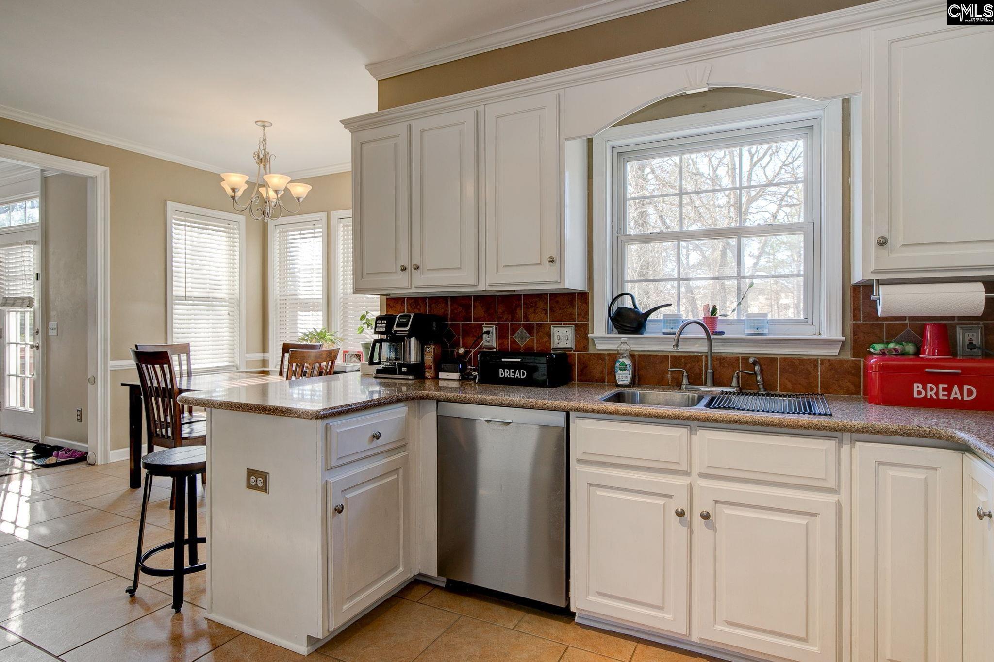 Granite counter tops with backsplash