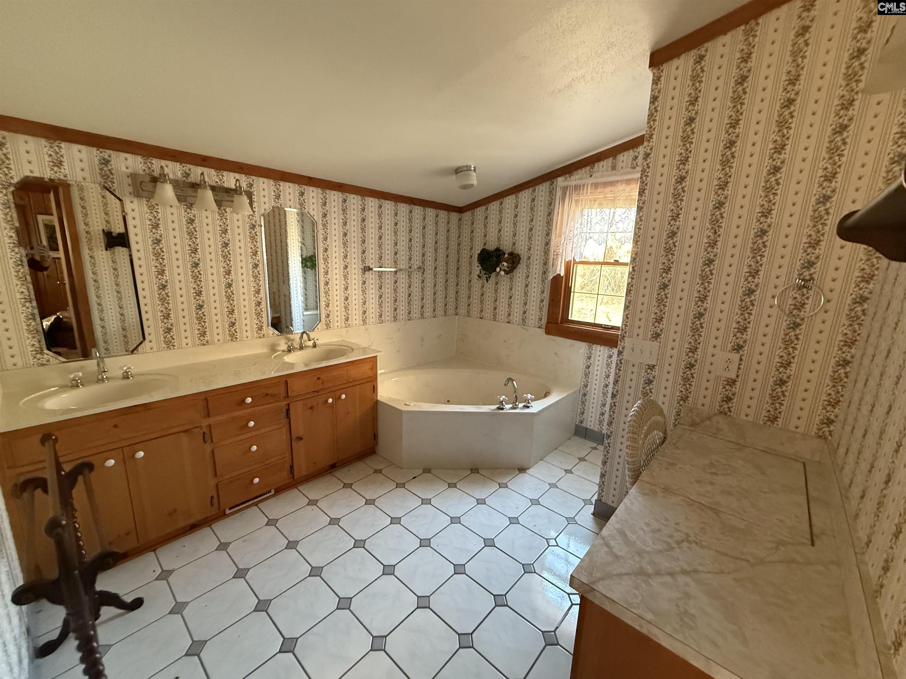 228 Shady Springs Prosperity, SC 29127