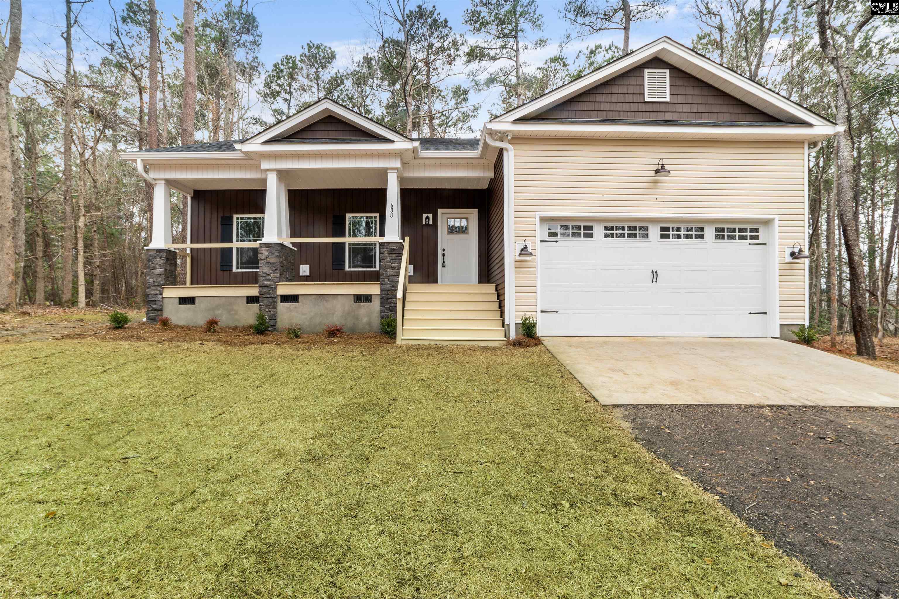688 Sikes Rd St. Matthews, SC 29135