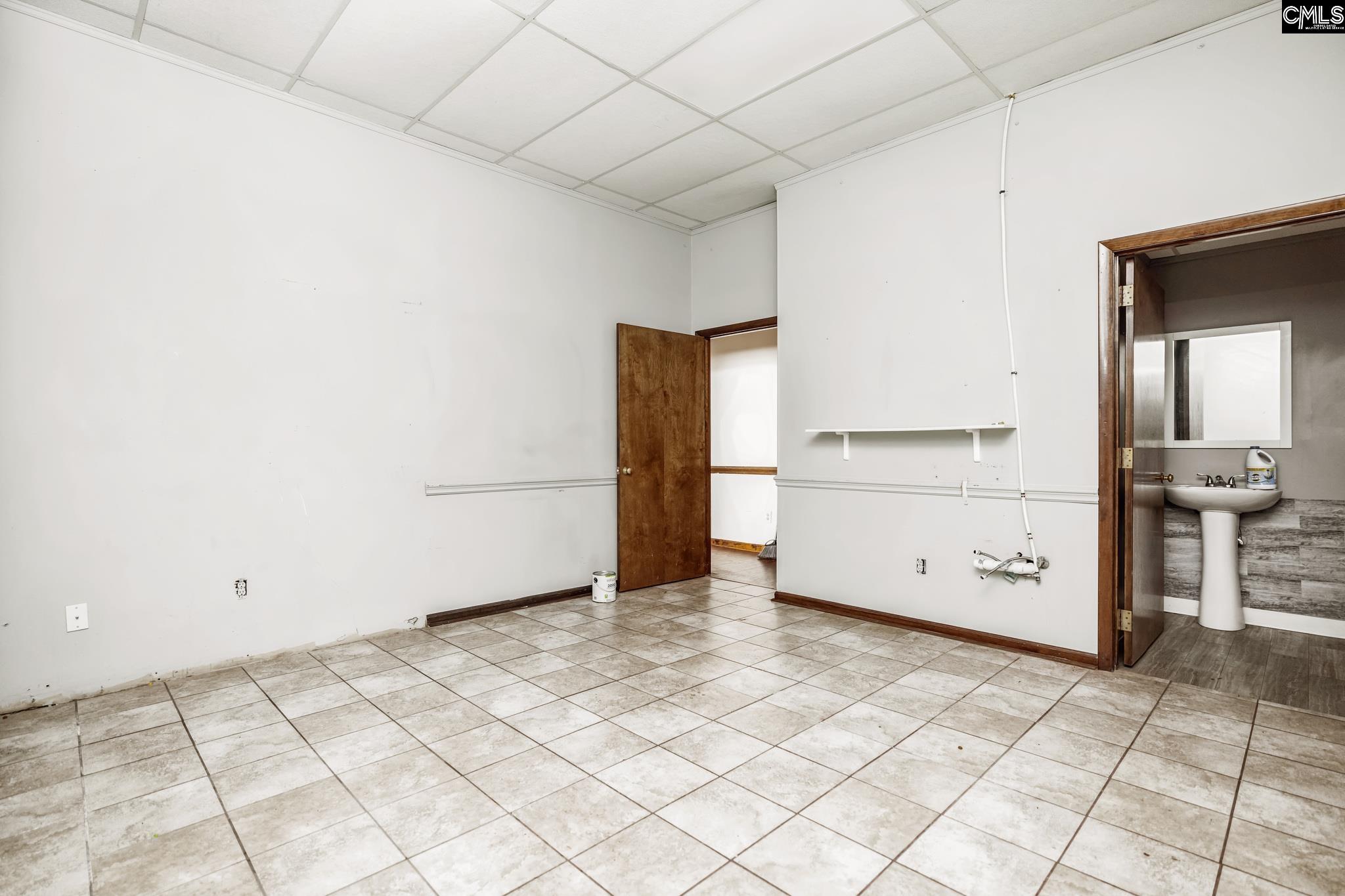 9153 Two Notch Road Columbia, SC 29223