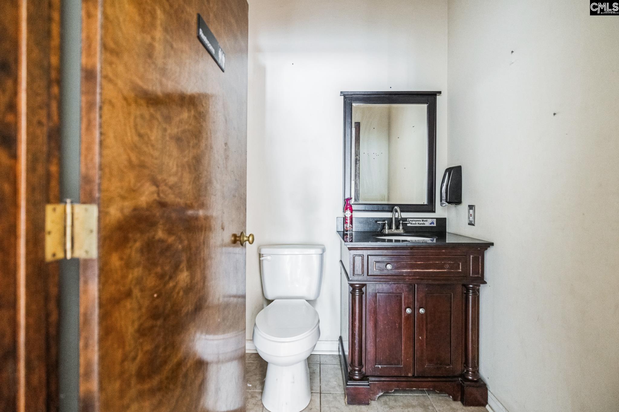 9153 Two Notch Road Columbia, SC 29223