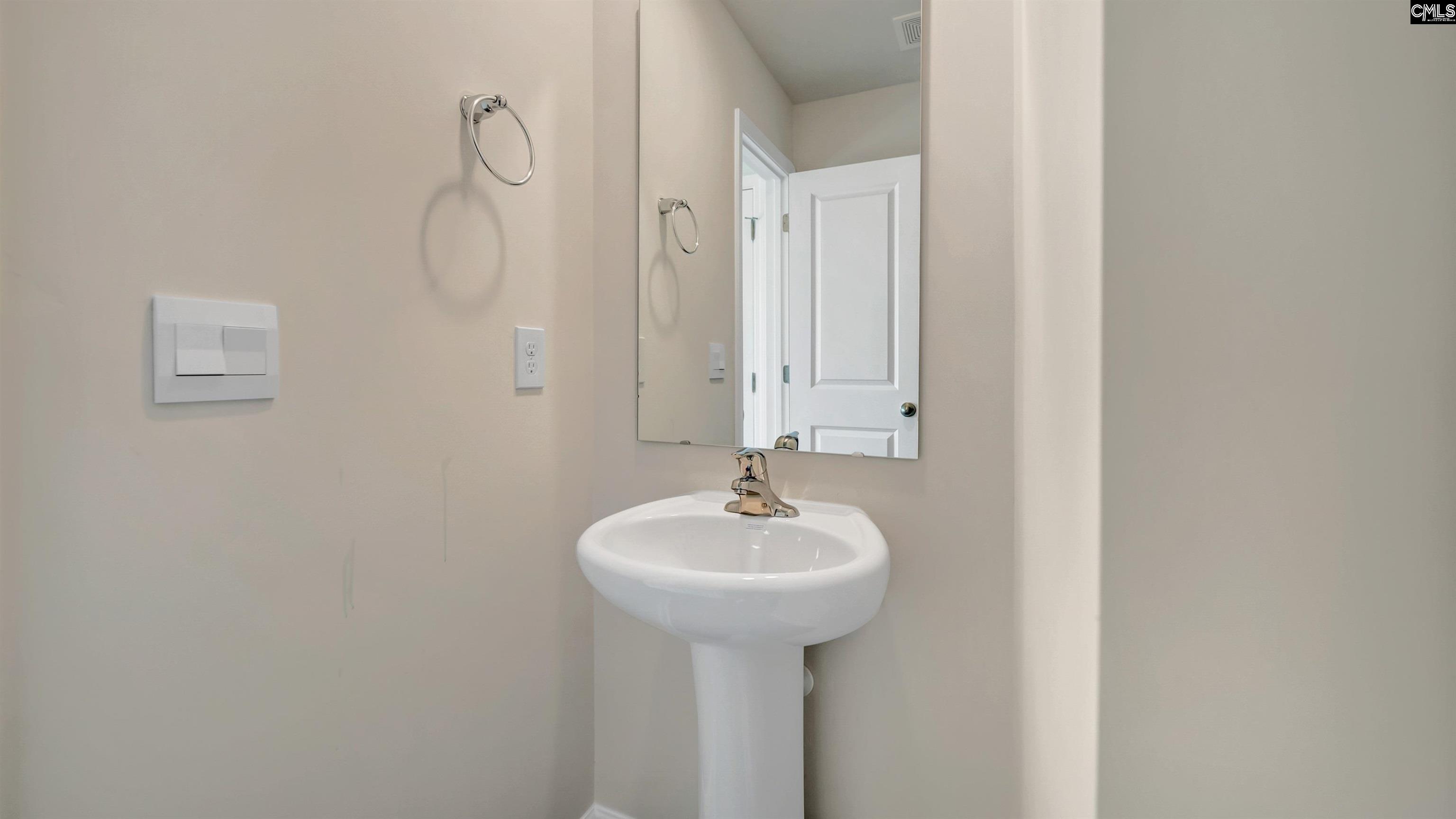 531 Edgetree Drive Hopkins, SC 29061