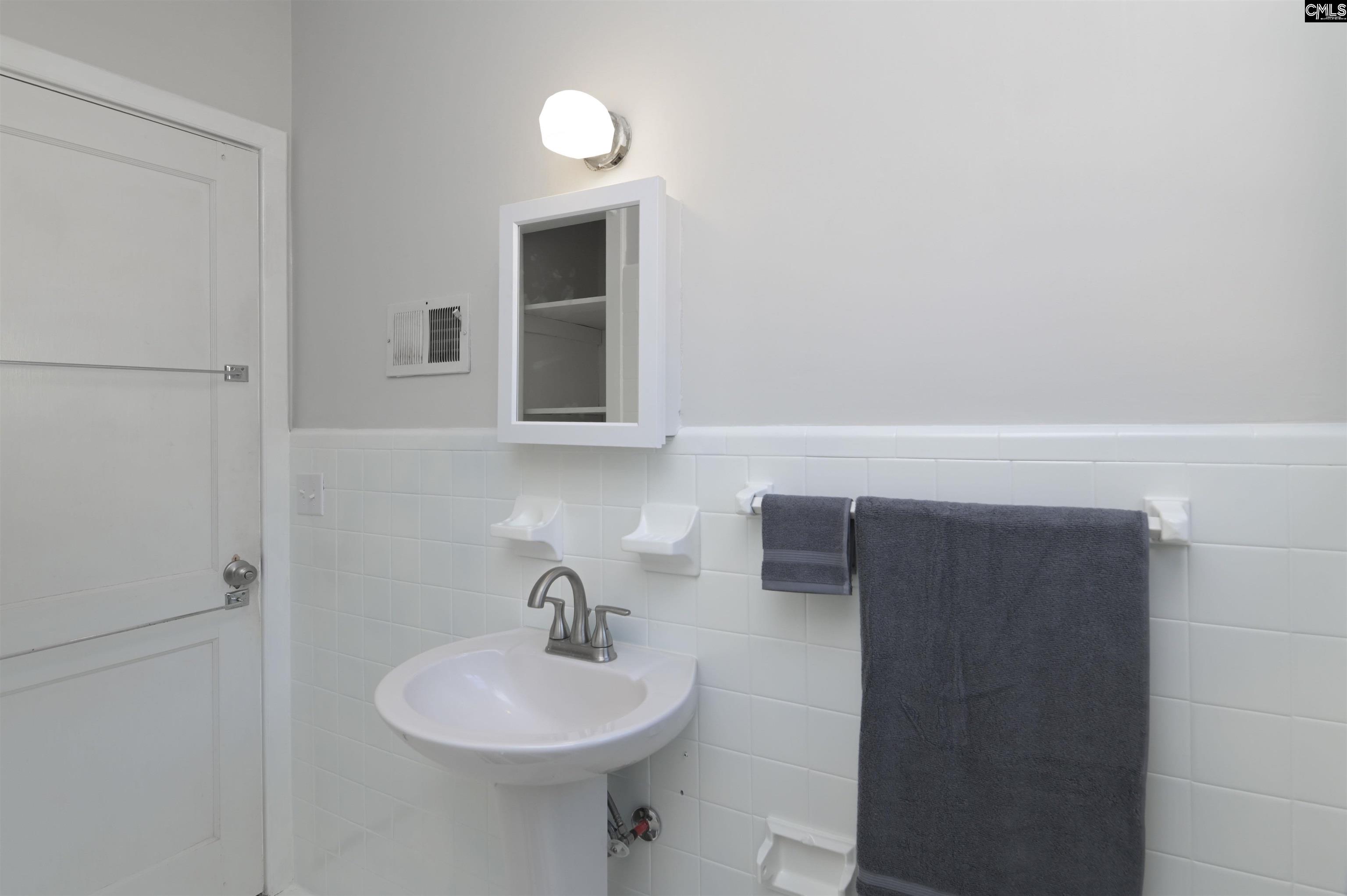 3709 Ridgewood Avenue Columbia, SC 29203