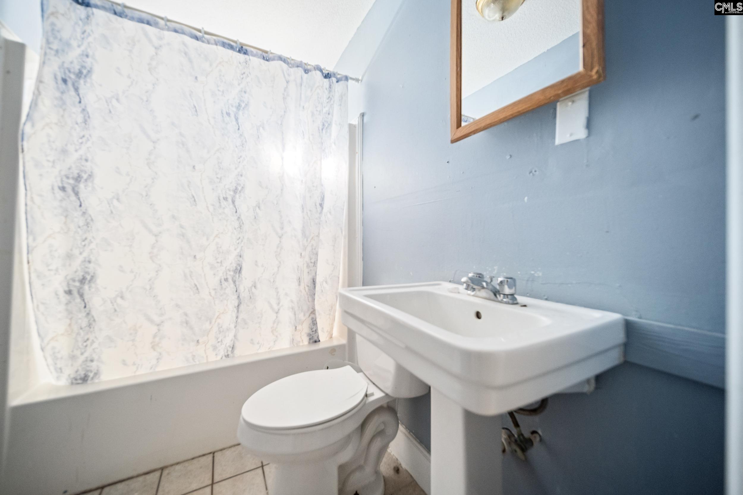 2002 Liberty Street St. Matthews, SC 29135