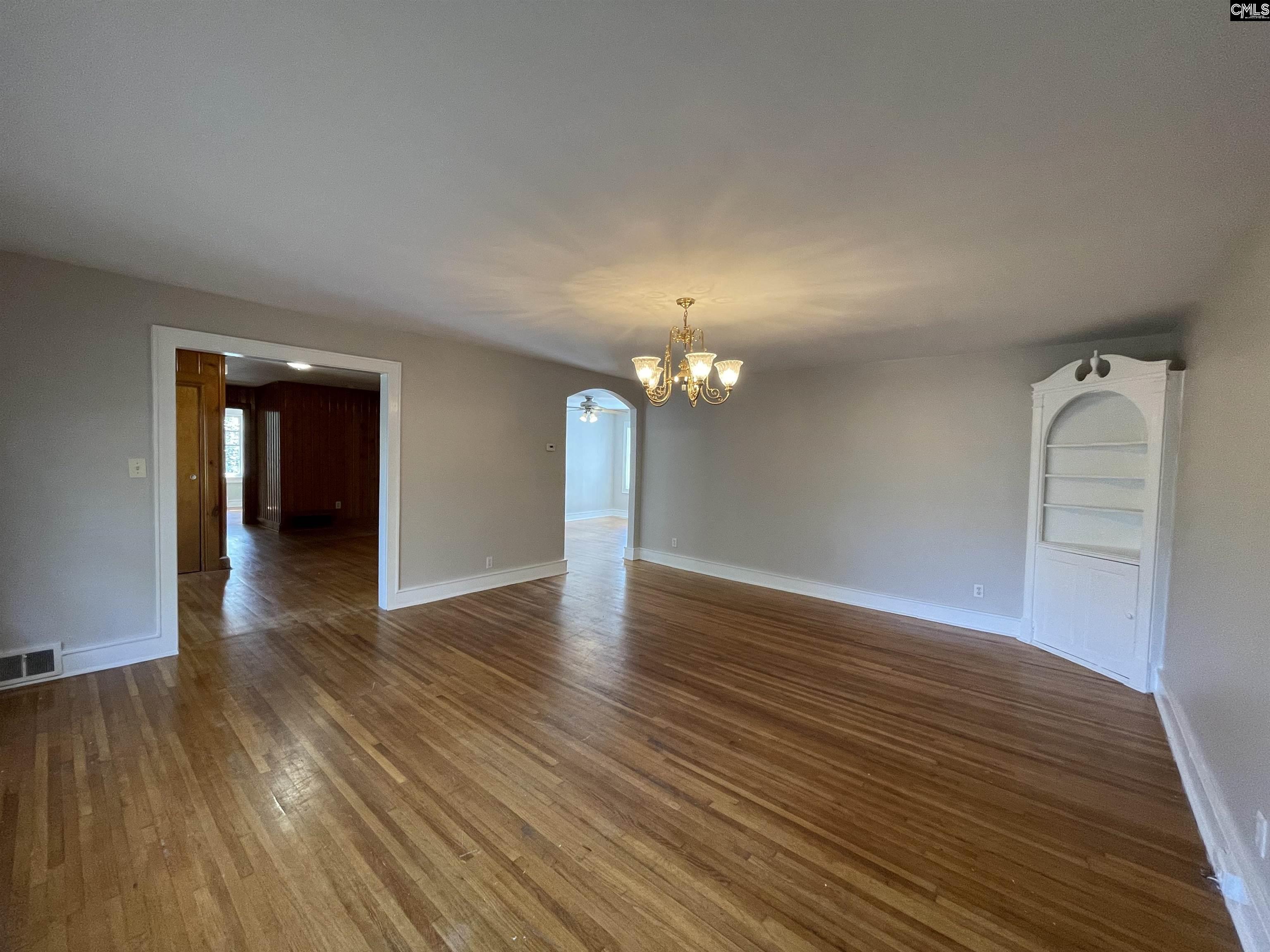 4140 Hickory Street Columbia, SC 29205-4221