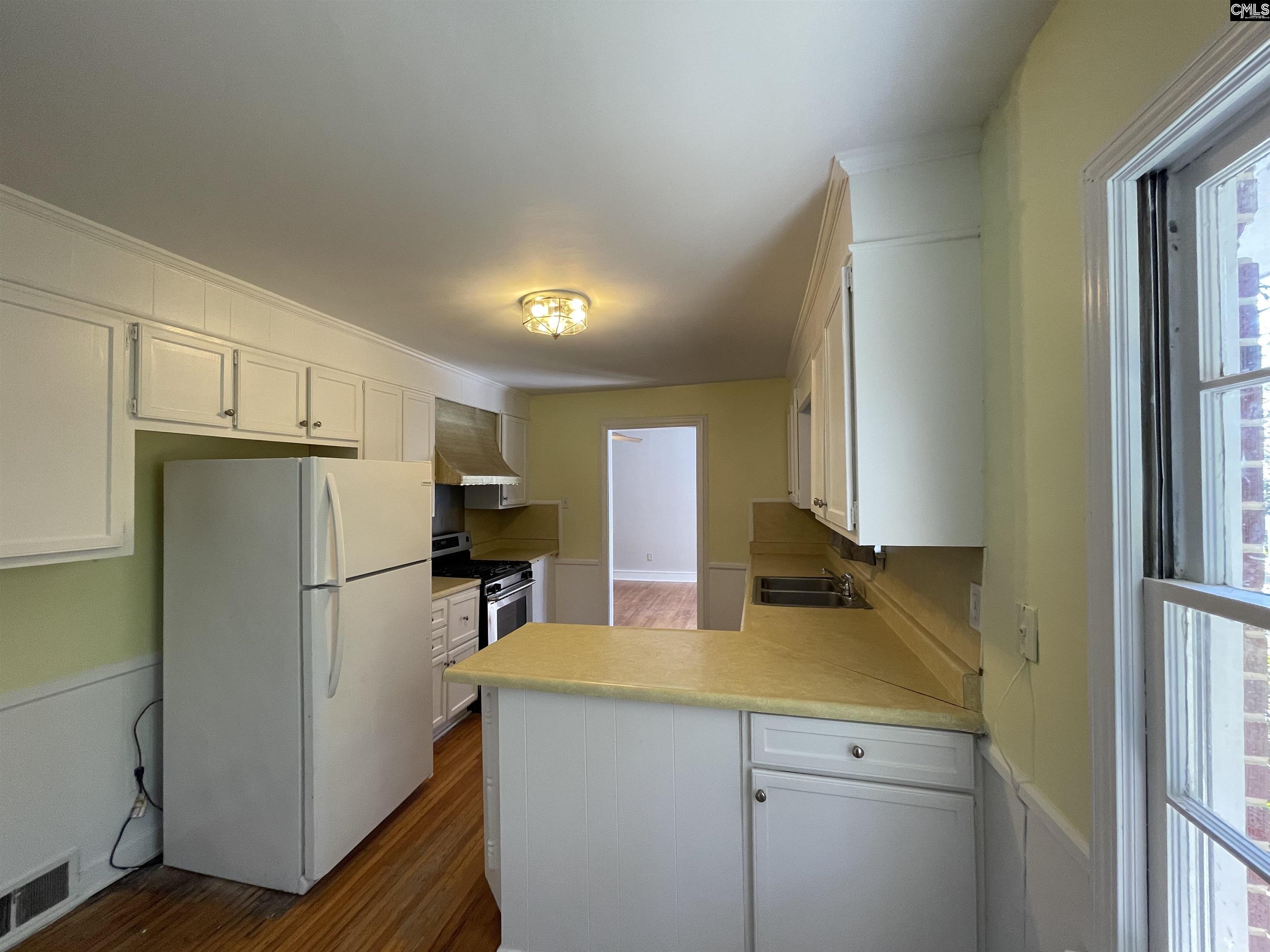 4140 Hickory Street Columbia, SC 29205-4221