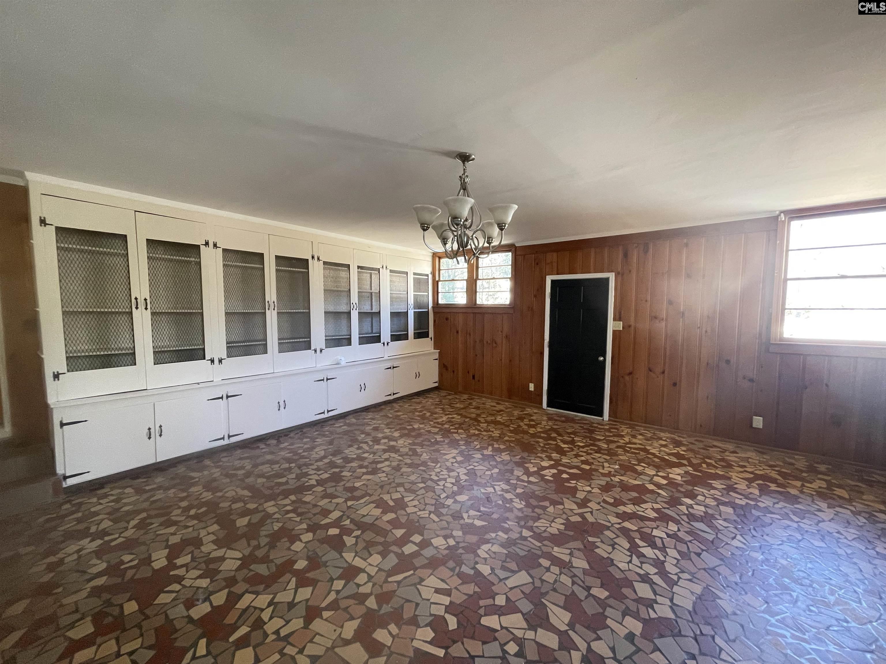 4140 Hickory Street Columbia, SC 29205-4221
