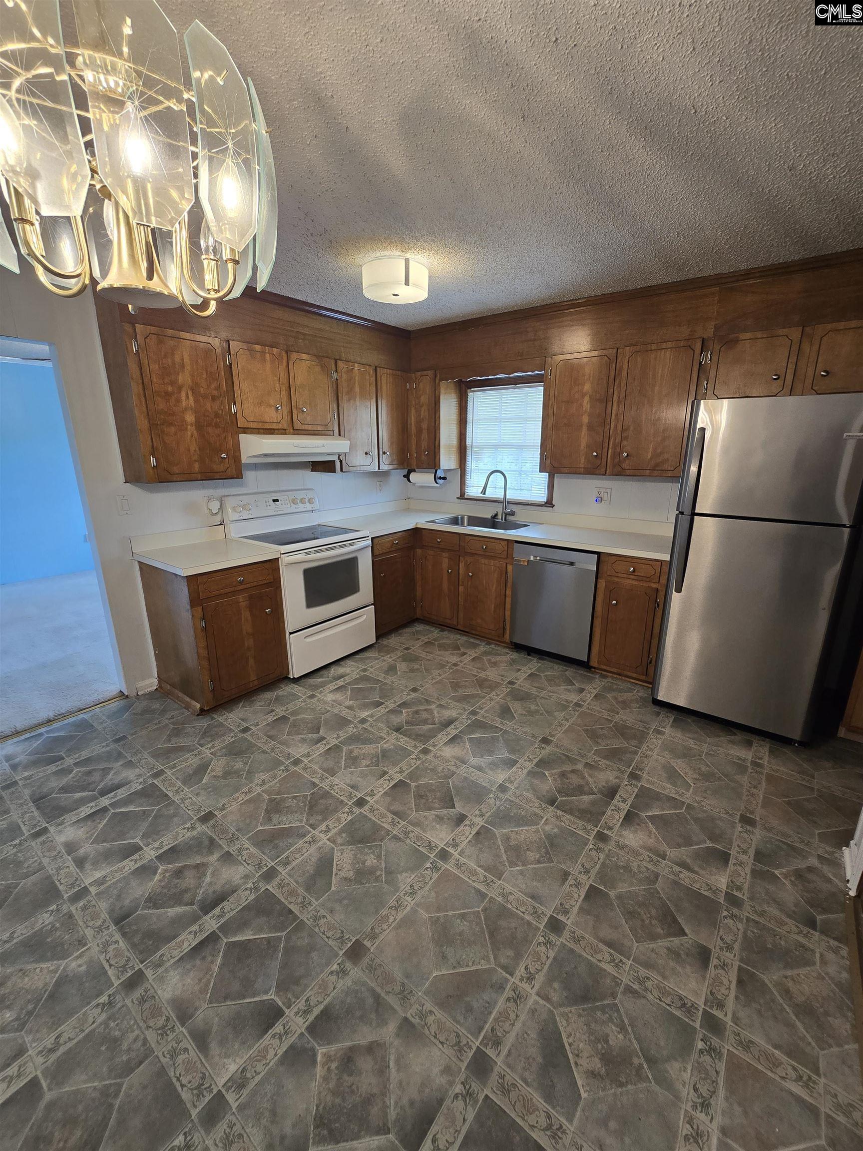 2086 Goff Lane Elgin, SC 29045