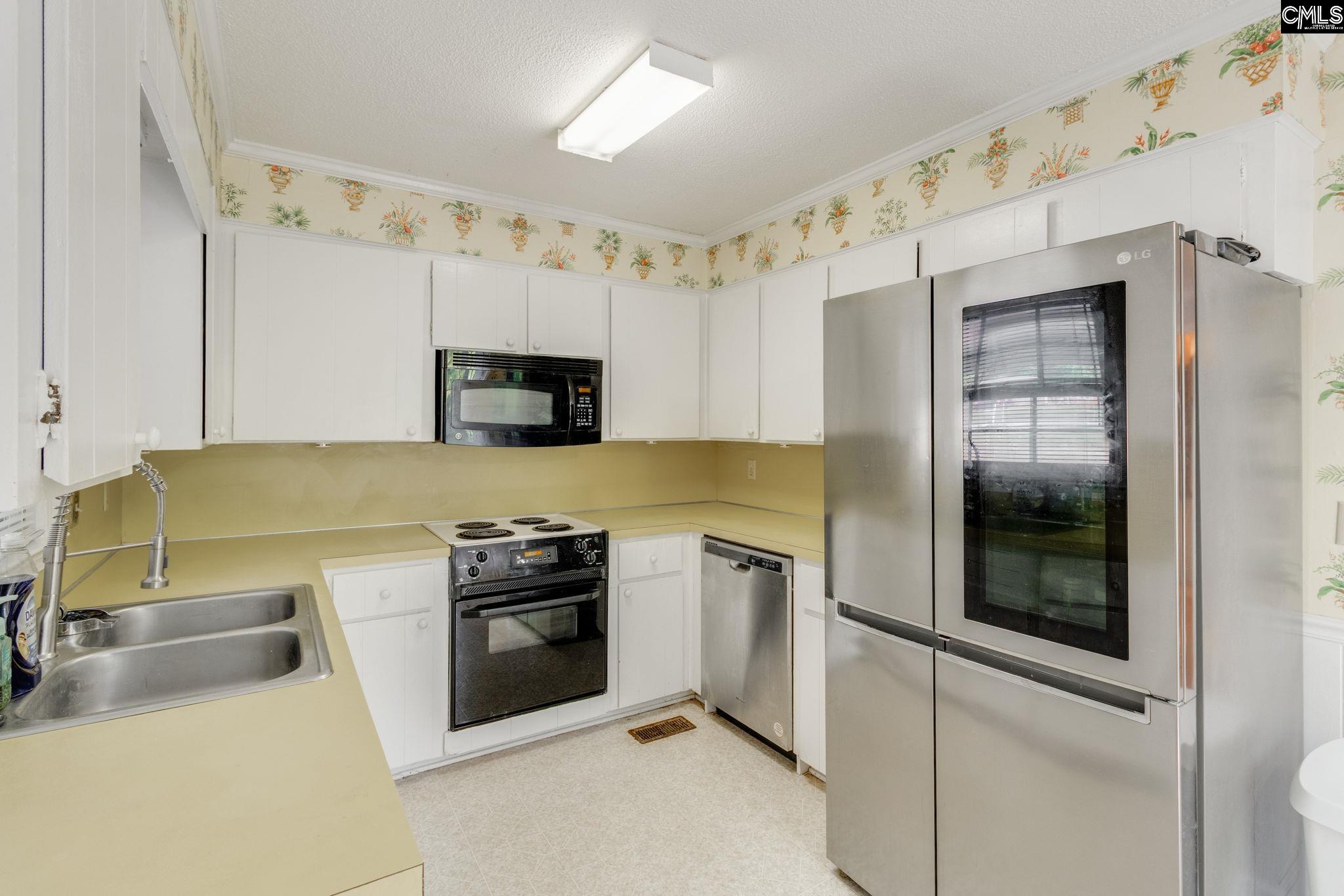 2500 S Whitestone Drive, Florence, South Carolina image 12