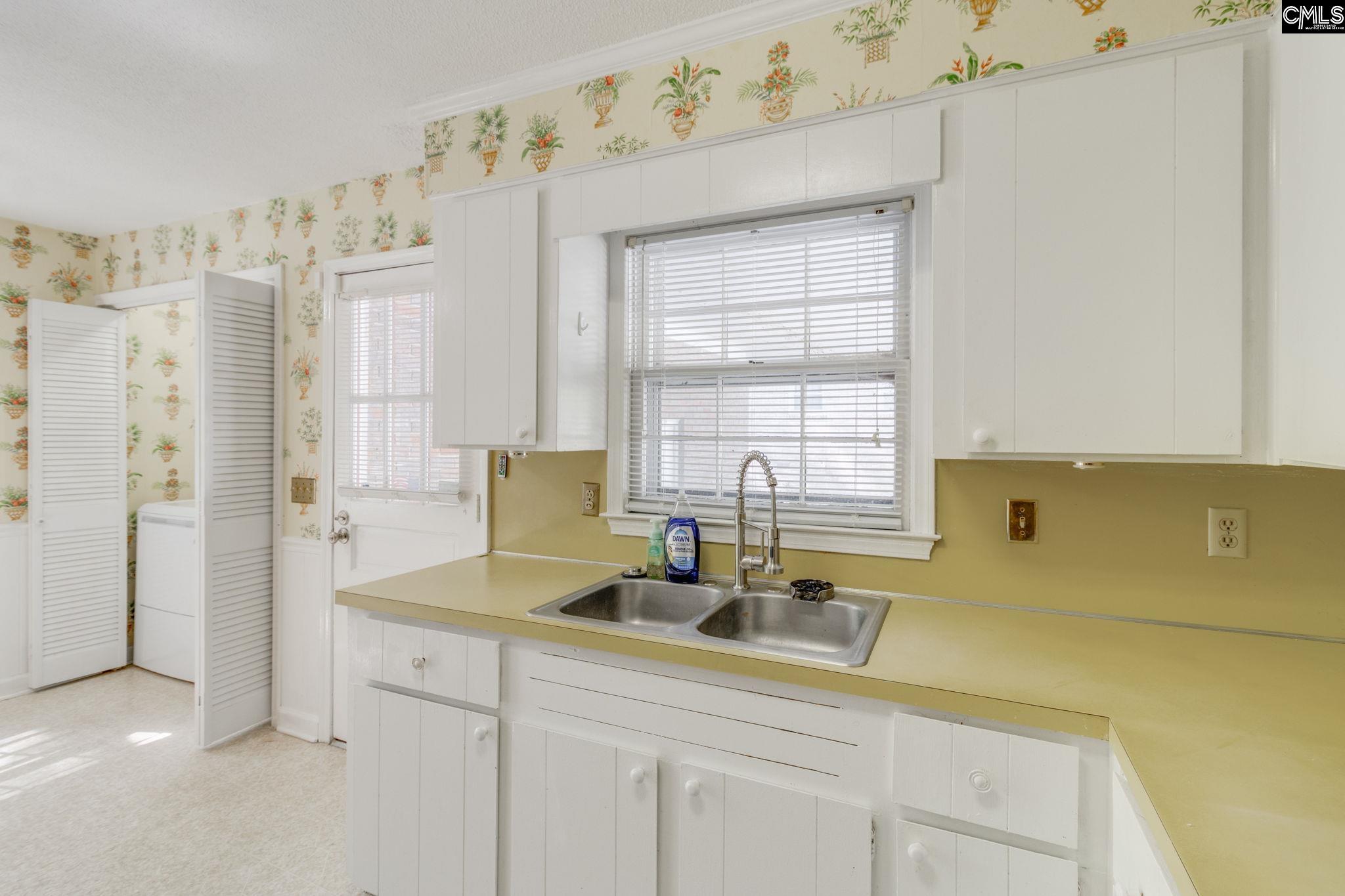 2500 S Whitestone Drive, Florence, South Carolina image 13