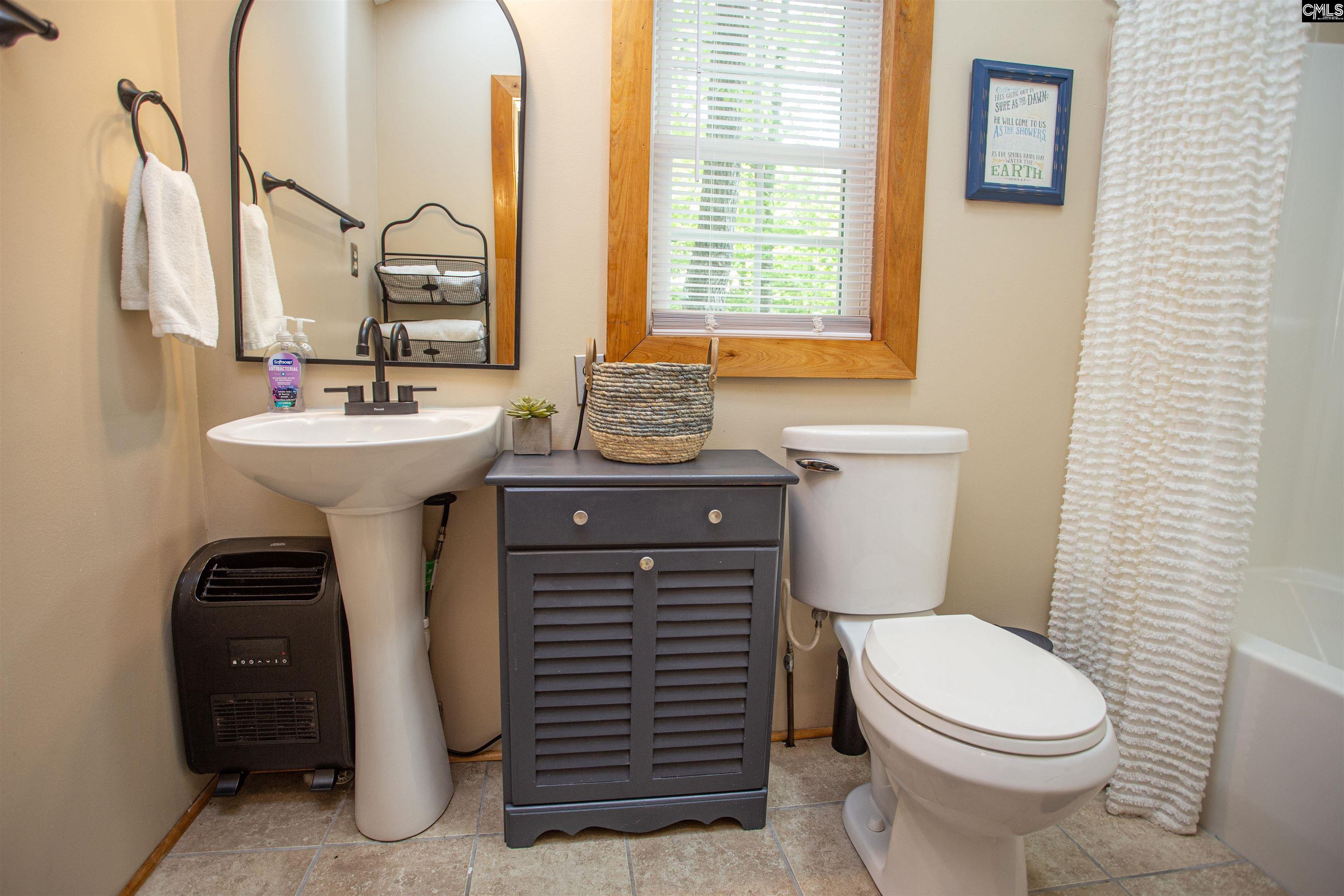 2207 White Oak Lane Camden, SC 29020-0000