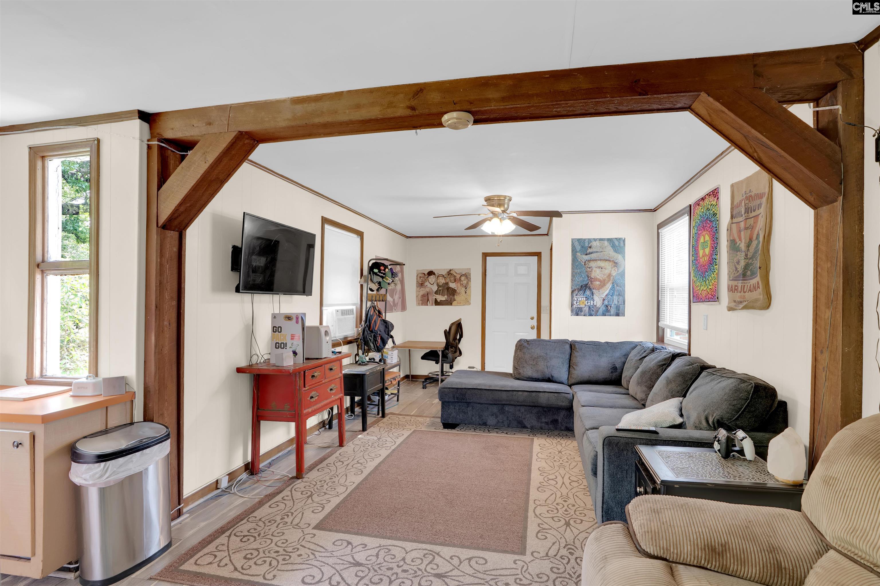 1224 Rl Coward Road Hopkins, SC 29061