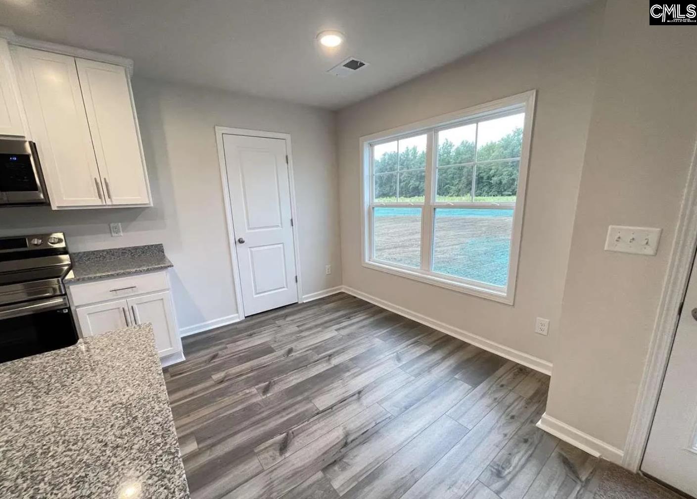 PHOTOS DO NOT REPRESENT EXACT COLORS OR OPTIONS