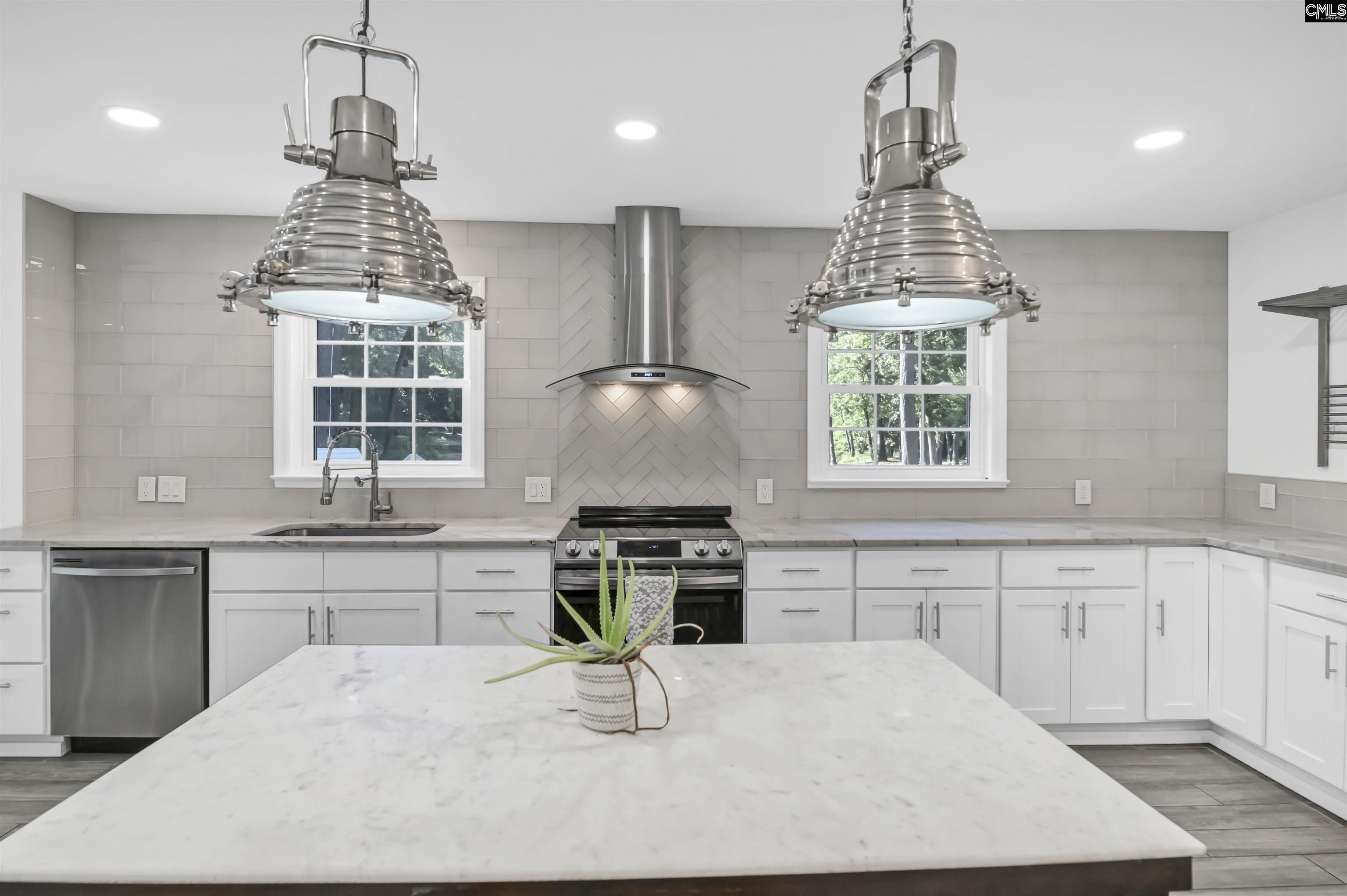 15 Glenlake Road Columbia, SC 29223