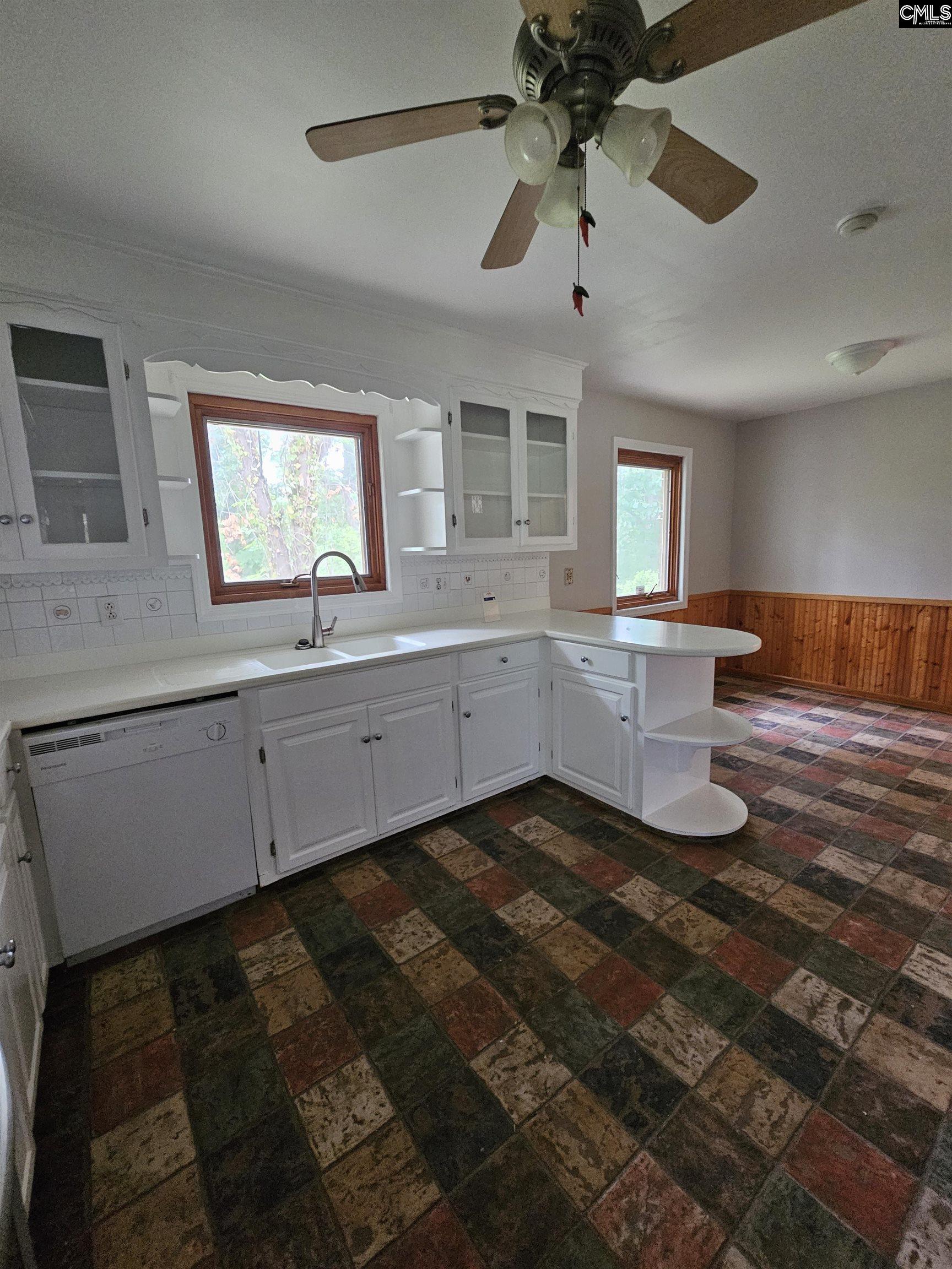 219 Tram Road Columbia, SC 29210